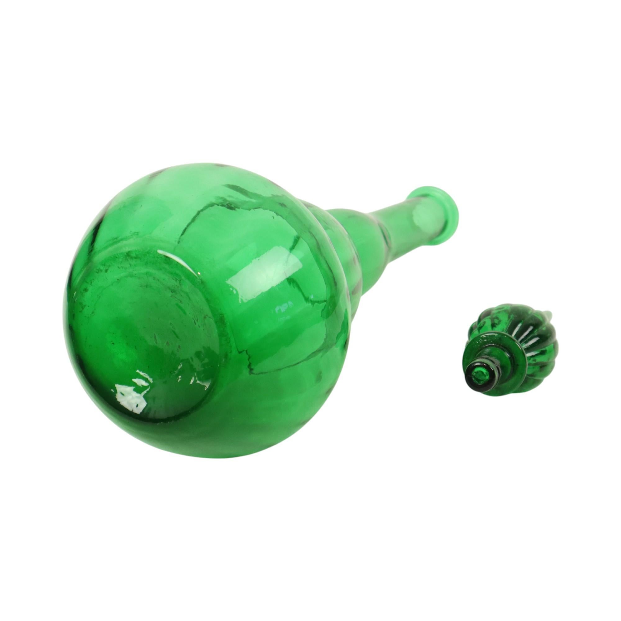 Grande Carafe en verre vert Bouteille Genie Empoli Italie 63cm en vente 7