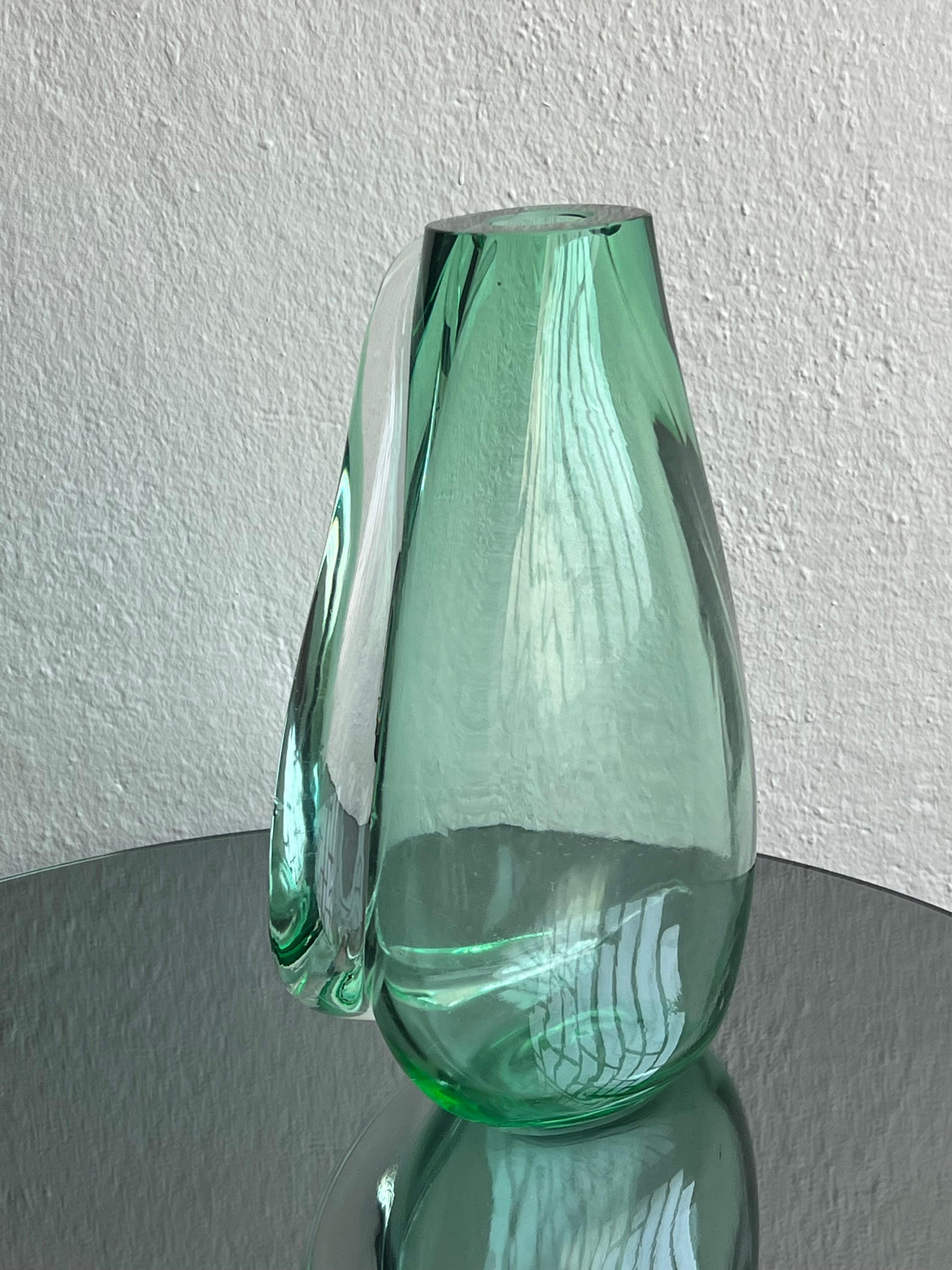 Enorme jarrón verde de cristal de Murano del maestro artesano Flavio Poli Años 70 en venta 1