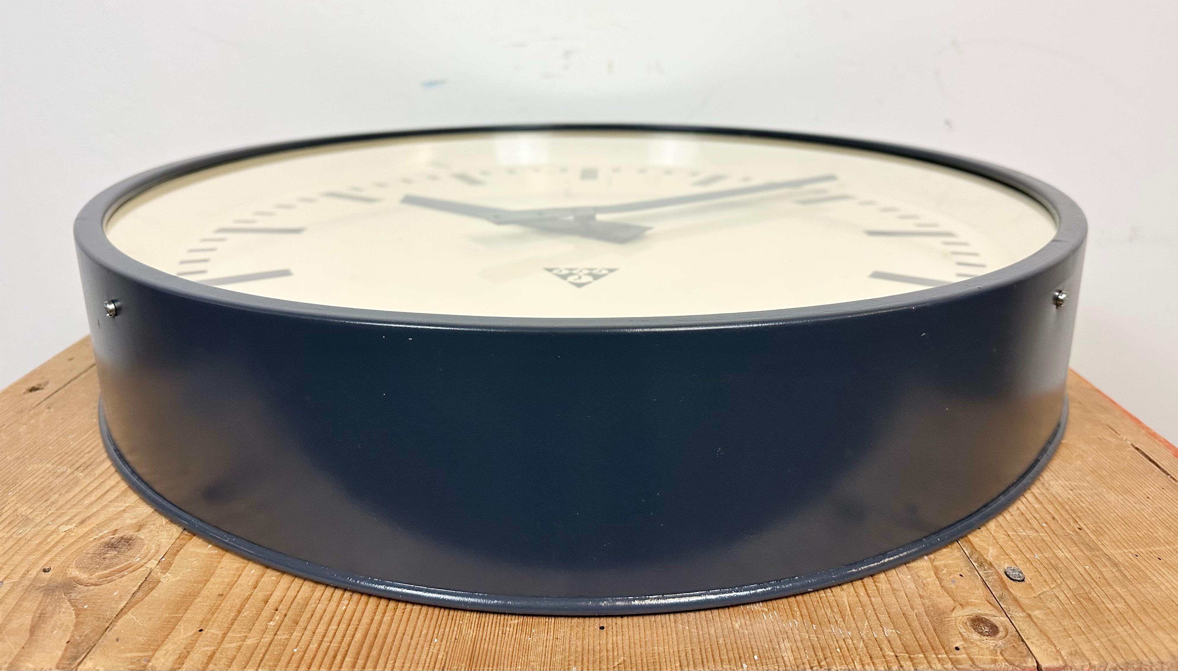 Huge Grey Industrial Factory Wall Clock from Pragotron, 1960s In Good Condition In Kojetice, CZ