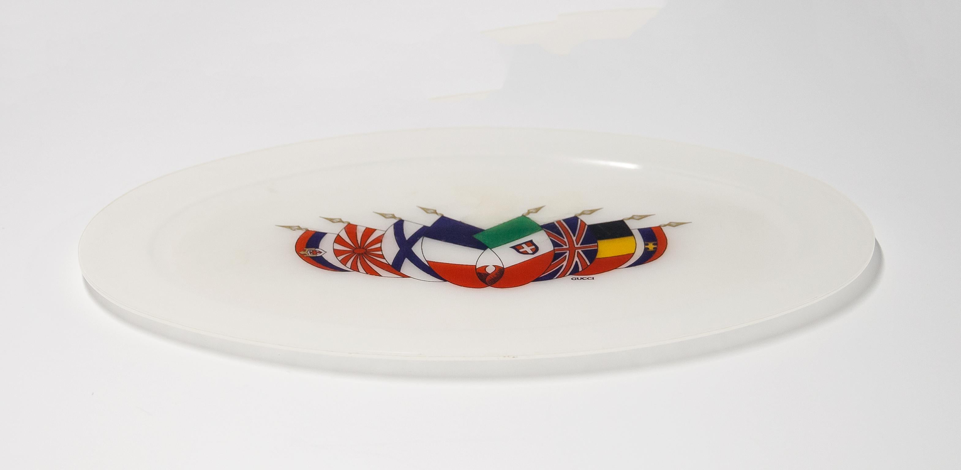 Italian Huge Gucci Oval Vintage Lucite Flags Tray 1970s For Sale