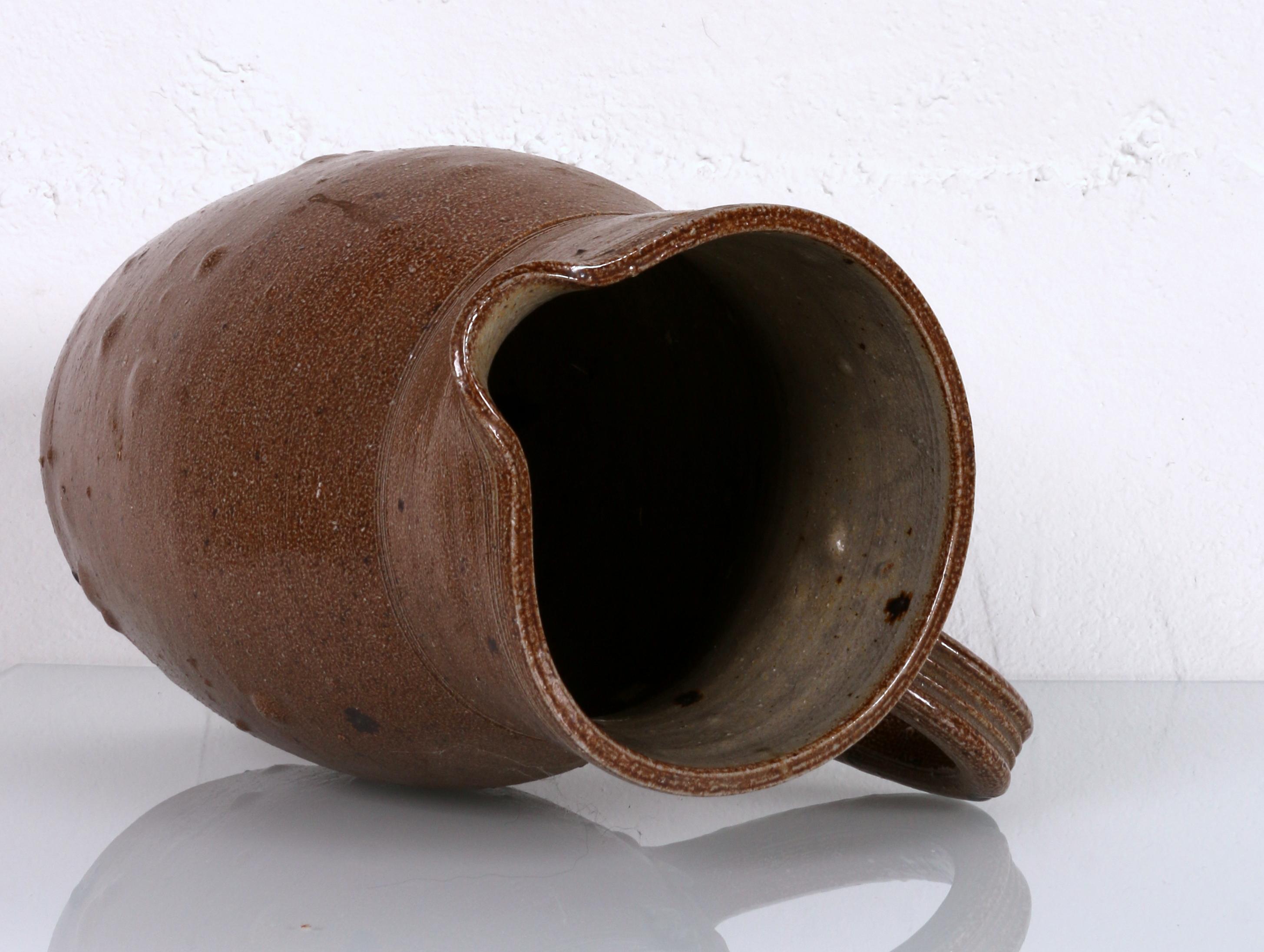 
 énorme JUG archaïque fait à la main Gritstone Portugal 1970s  
