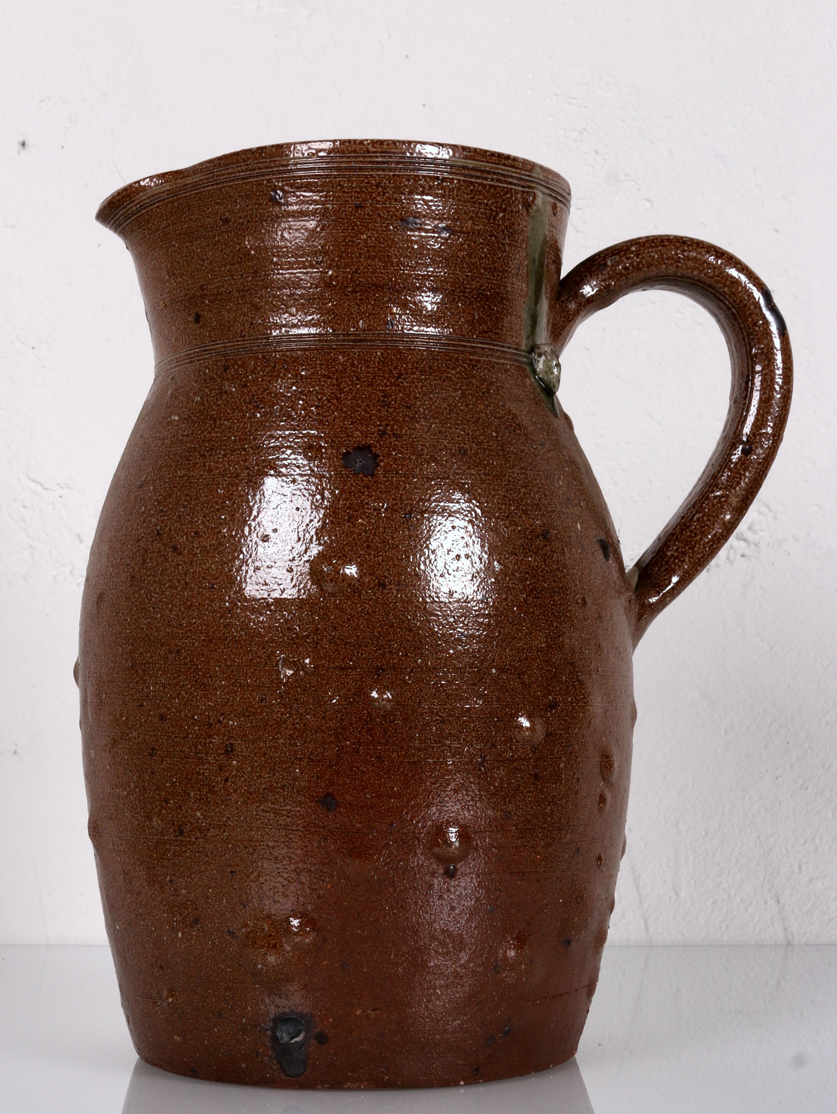 Art déco énorme JUG archaïque fait main Gritstone Portugal 1970 JAR Pitcher en vente