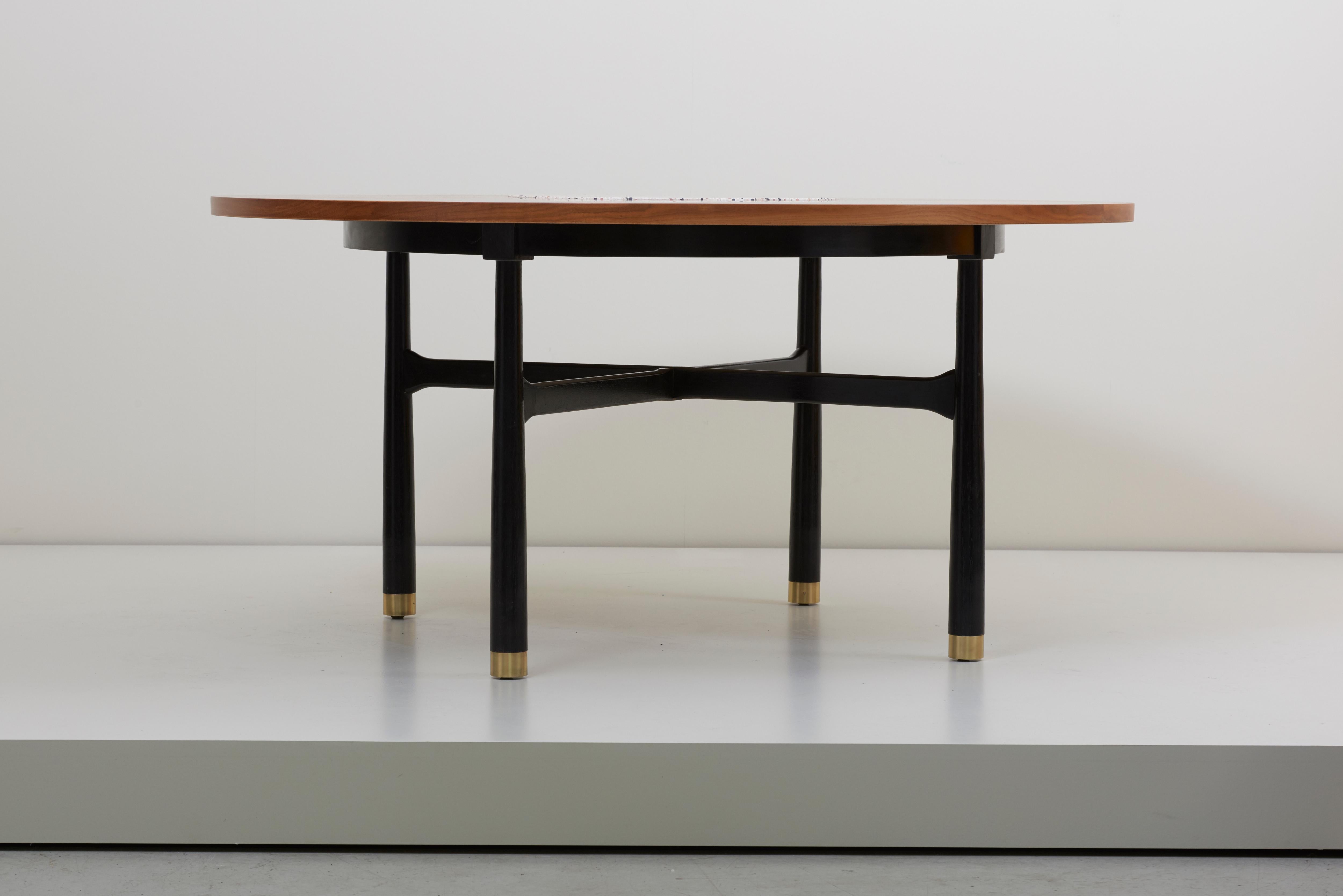 Huge Harvey Probber-Tisch aus Nussbaum und Terrazzo-Marmor (Messing) im Angebot