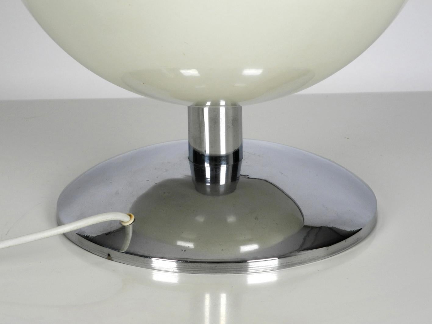 Grande lampe de table ou de sol italienne en métal lourd avec Vizor amovible Space Age en vente 5