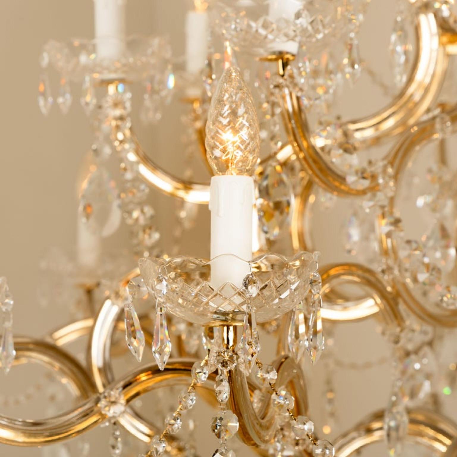 Huge High-End XXL Maria Theresa Gold Plated Swarovski Chandelier In Good Condition For Sale In Rijssen, NL
