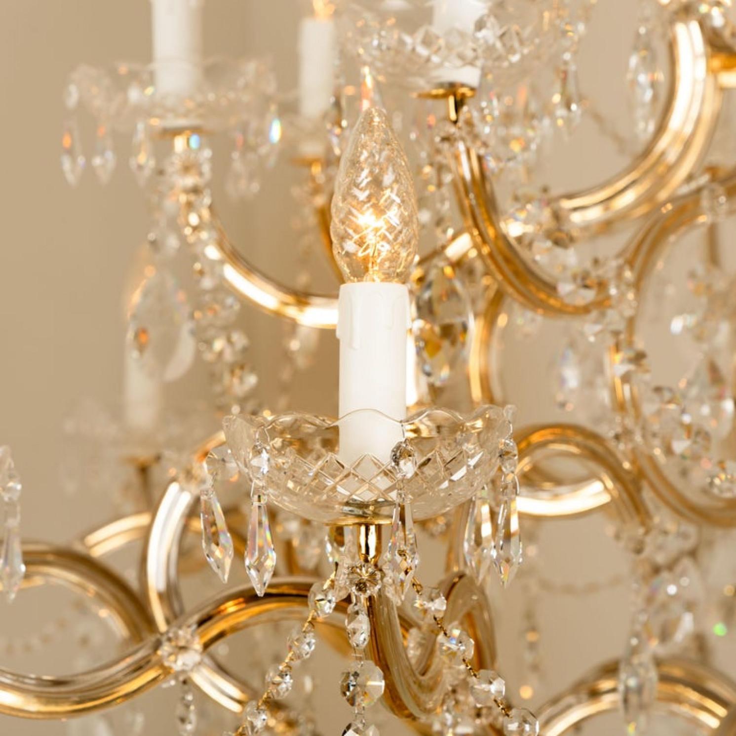 Huge High-End XXL Maria Theresa Gold Plated Swarovski Chandelier In Good Condition In Rijssen, NL