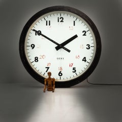 Huge beleuchtete 24 Stunden Gents of Leicester Railway-Uhr, Leicester