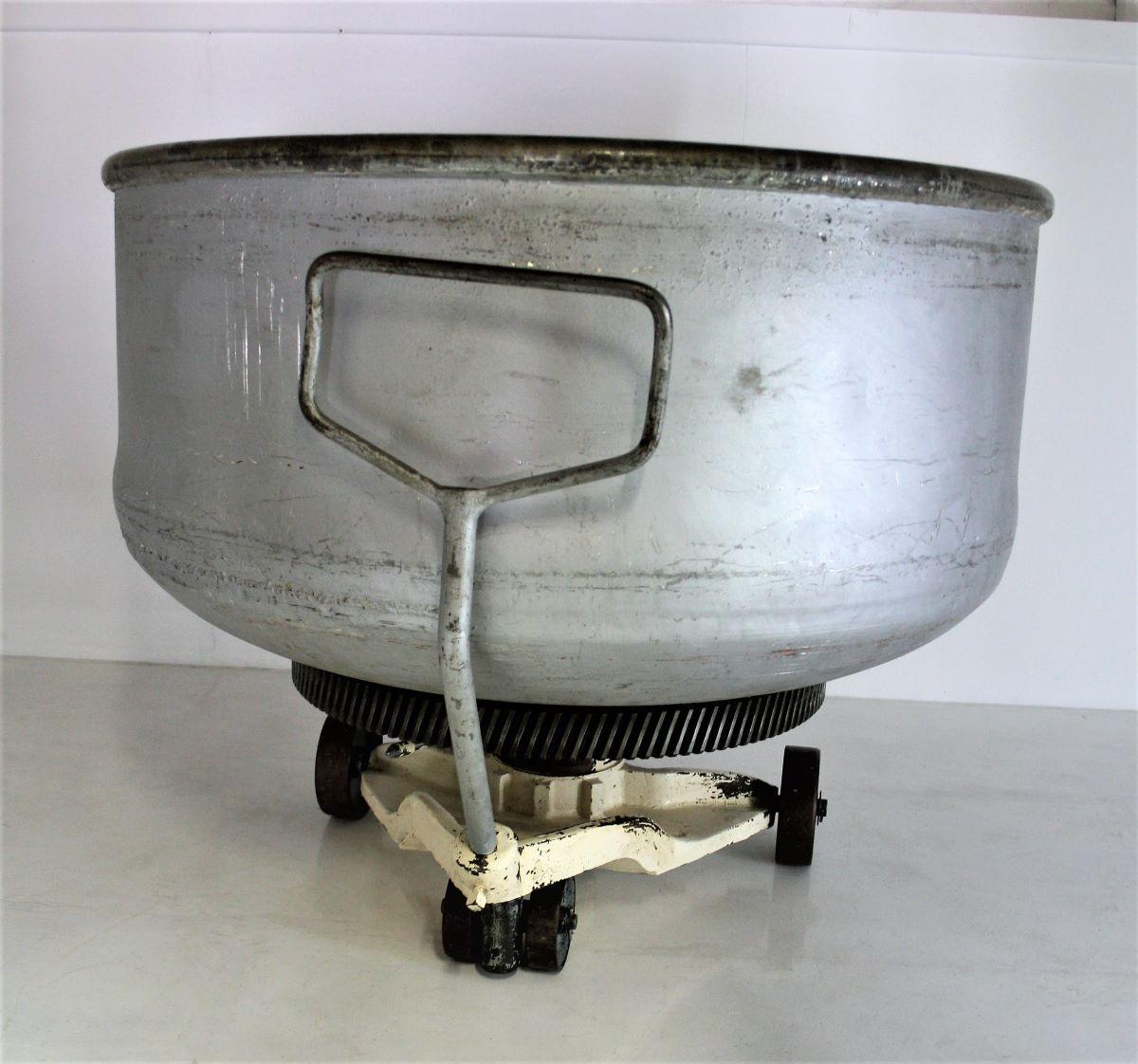 Huge Industrial Cast Iron Bakery Mixing Bowl on Castors Unusual Planter  For Sale 3