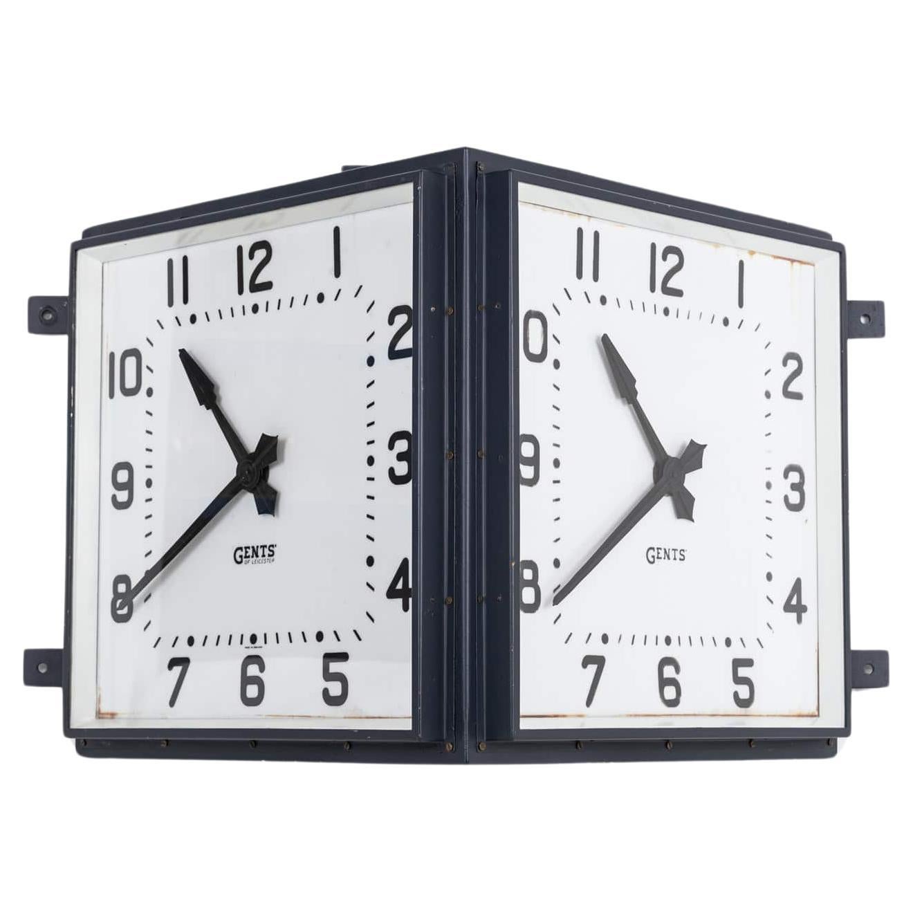 Enorme reloj industrial iluminado de doble cara Gents of Leicester Railway. c1930