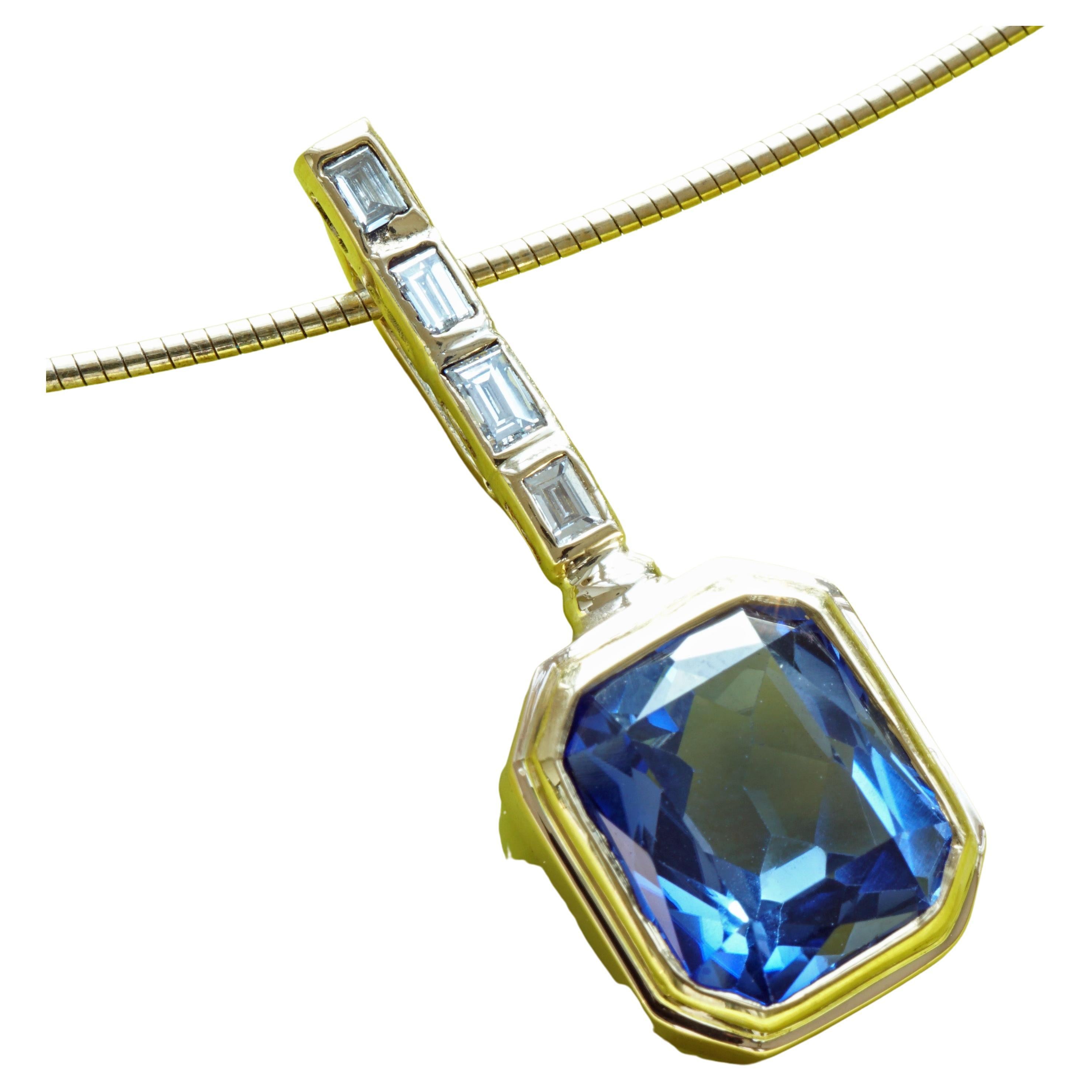 Huge Iolite Diamond Pendant 18kt Yellow Gold KASCHMIRCOLOR 0.44 ct TW VVS  For Sale