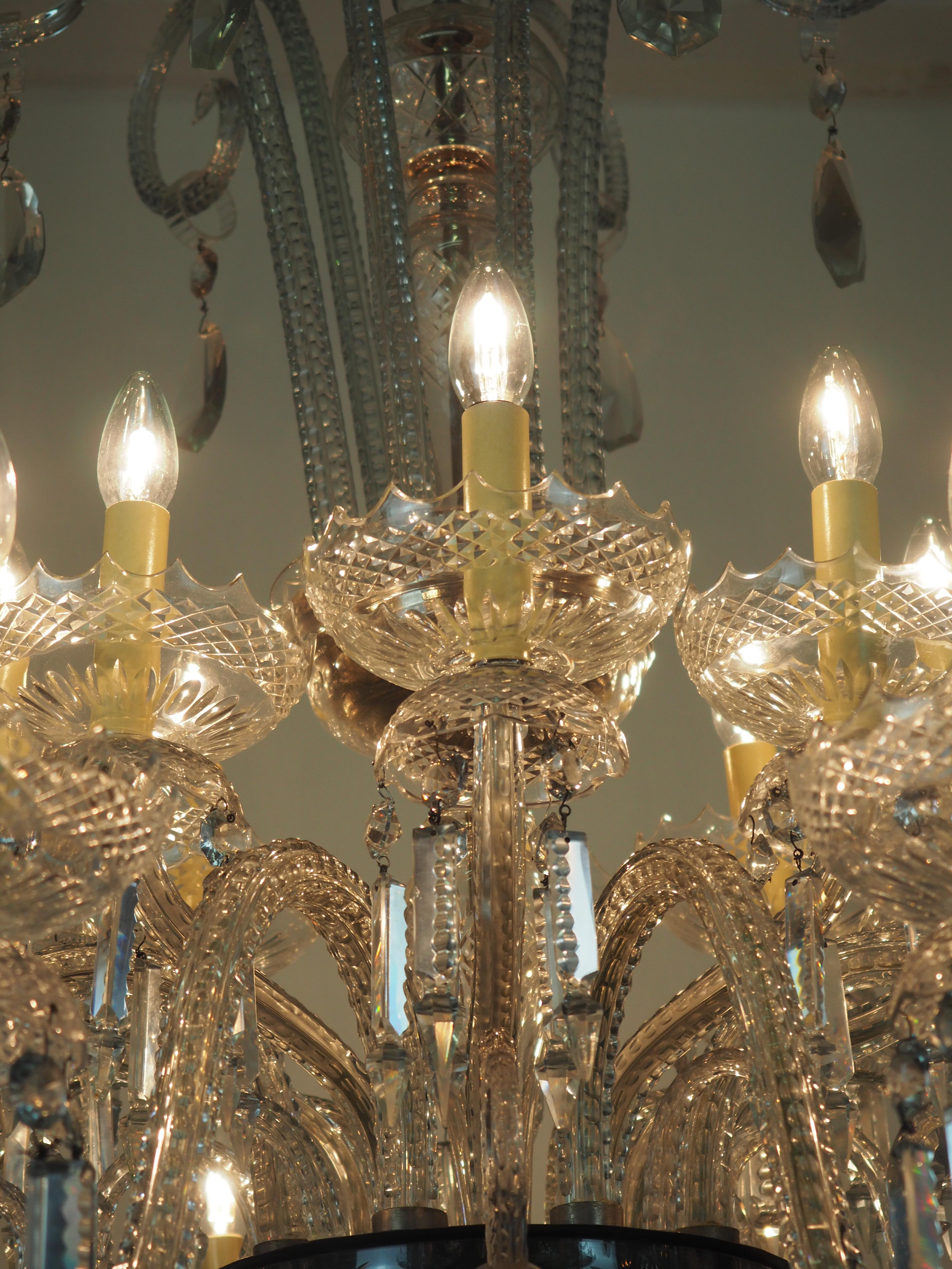 Stupefacente  Lampadario a 16 luci in cristallo di Murano, circa 1920 in vendita 2