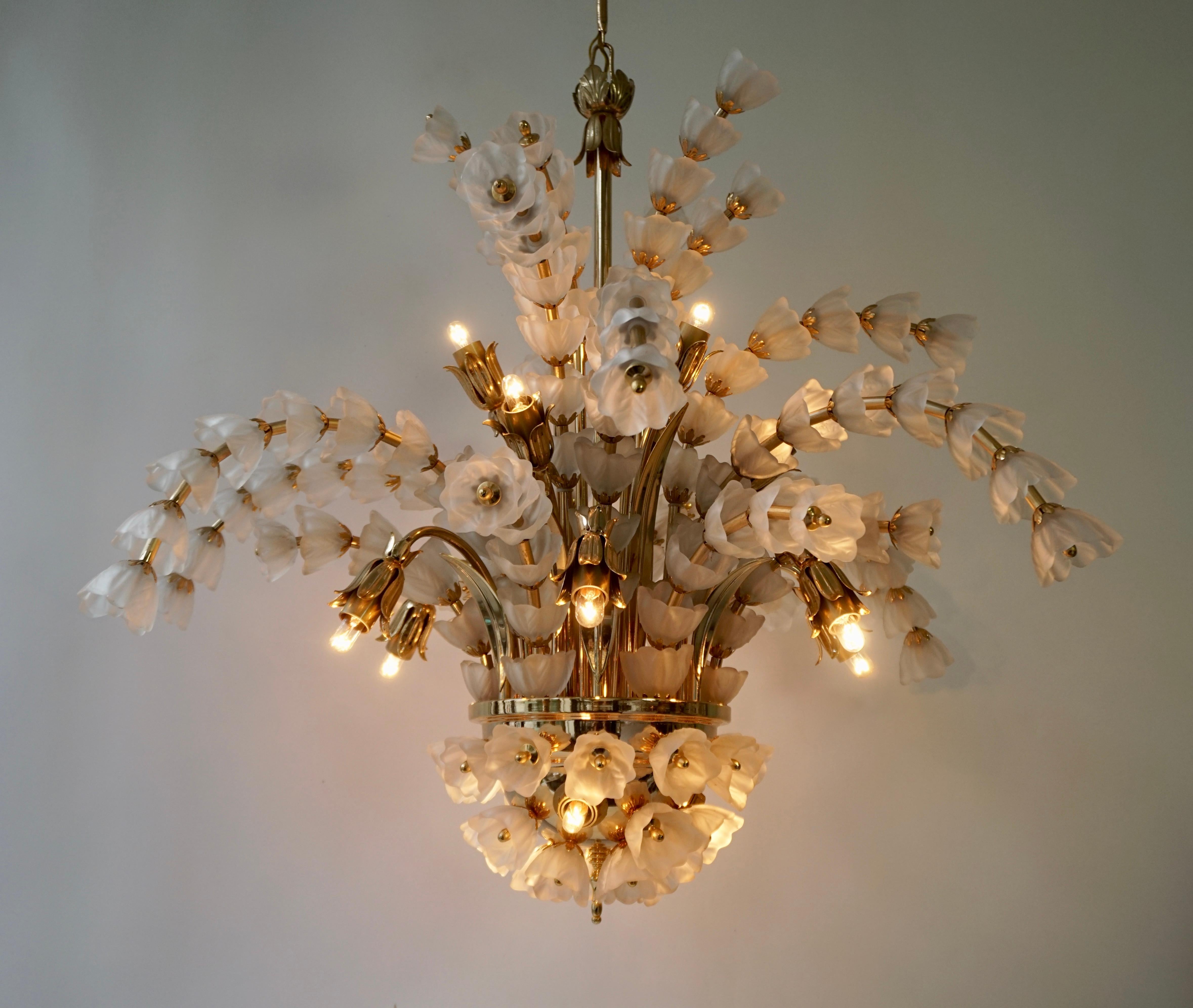 20th Century Huge Italian Chandelier in Brass with 159 Murano Glass Flowers