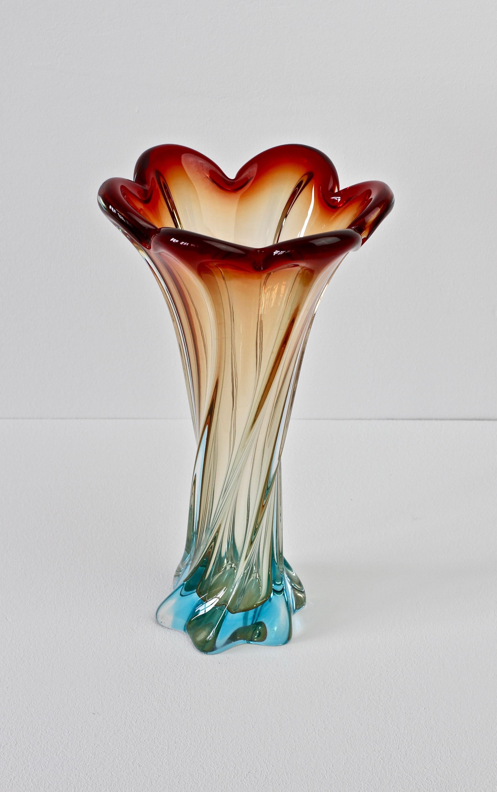 Huge Italian Vintage Mid-Century Murano Style Twisted Glass Vase circa 1950s 2