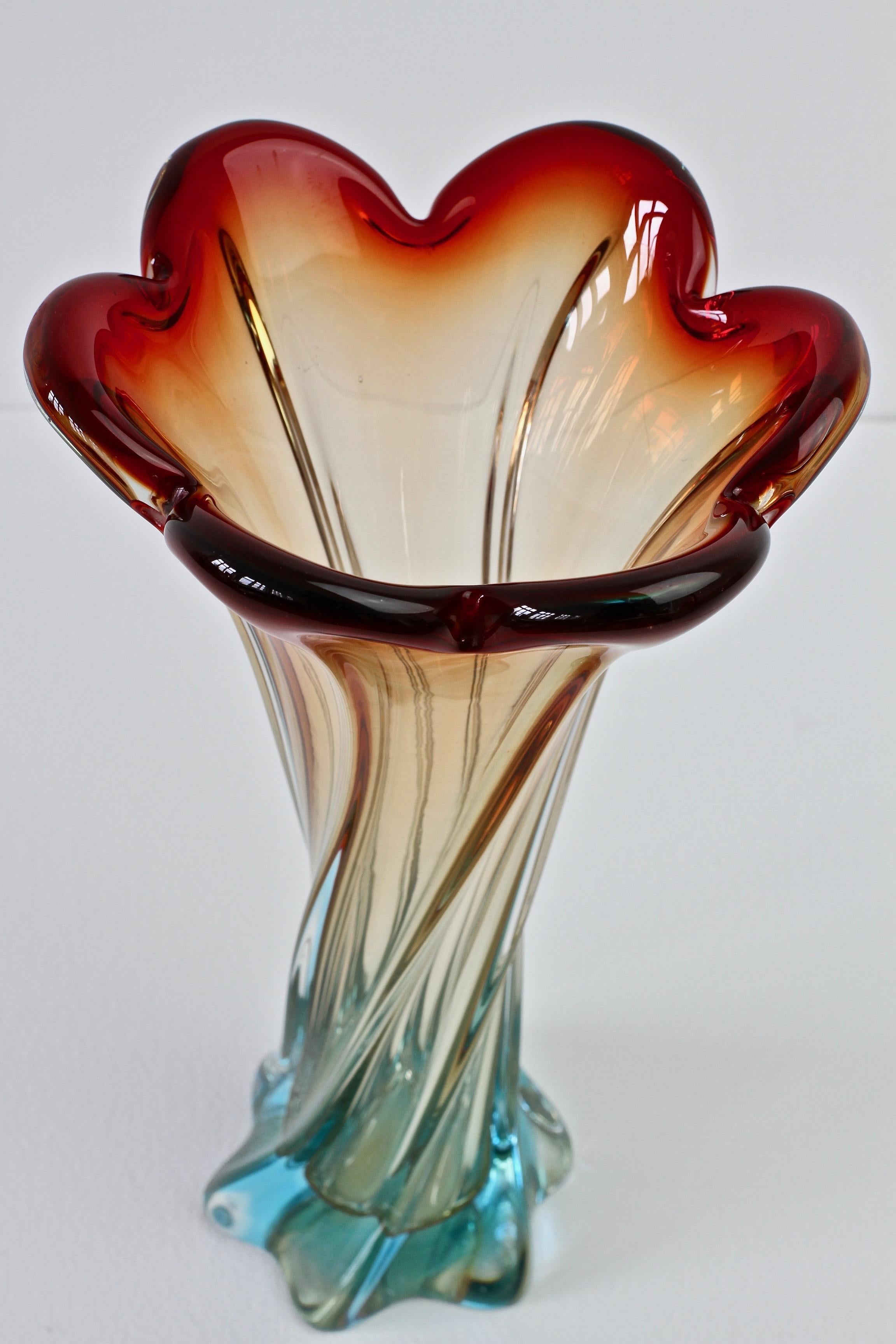 Huge Italian Vintage Mid-Century Murano Style Twisted Glass Vase circa 1950s 3