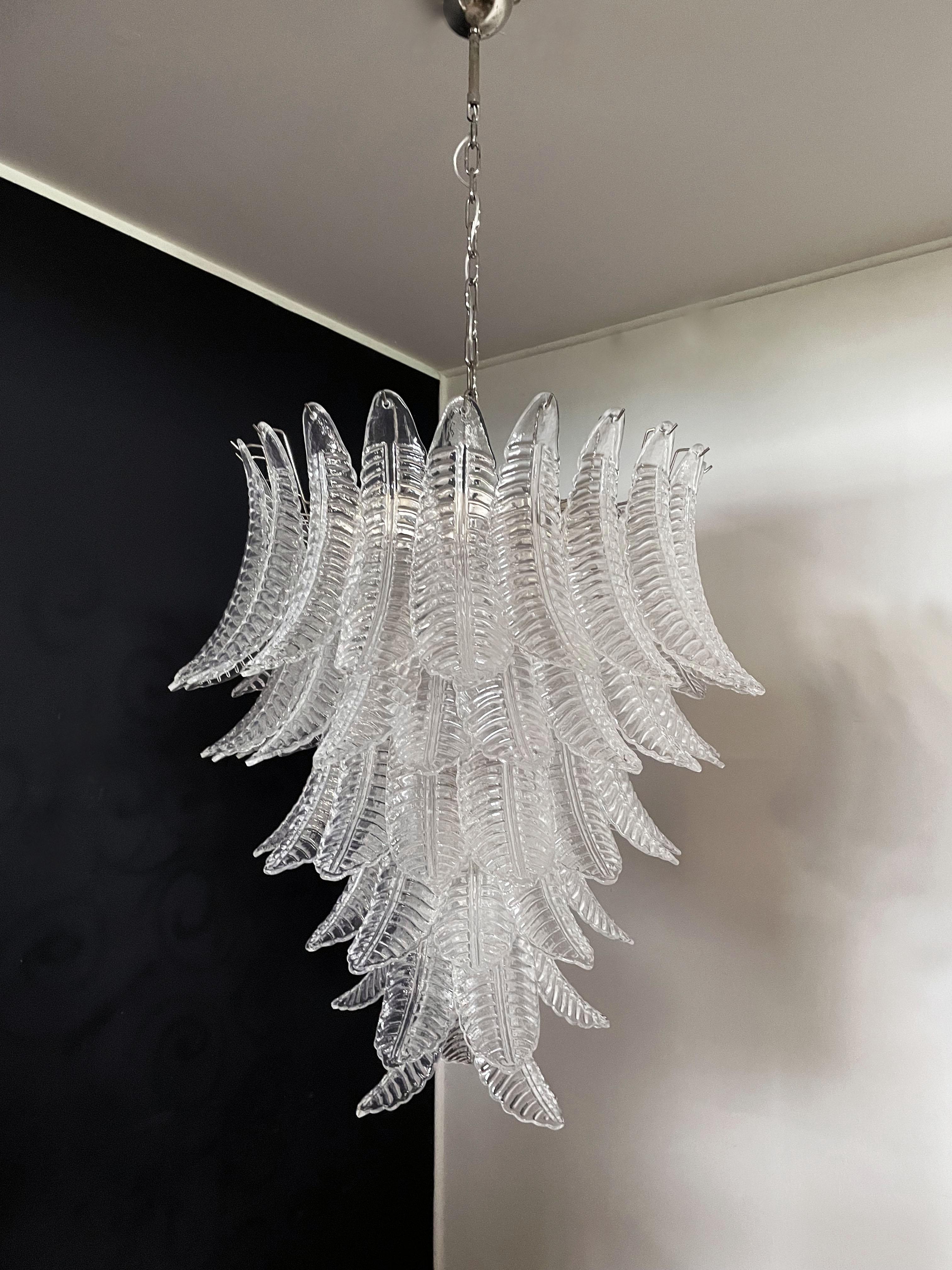 Beautiful and huge Italian Murano Chandelier composed of 75 splendid clear glasses that give a very elegant look. The glasses of this chandelier are real works of art.
Dimensions: 65.90 inches (170 cm) height with chain; 38.75 inches (100 cm)