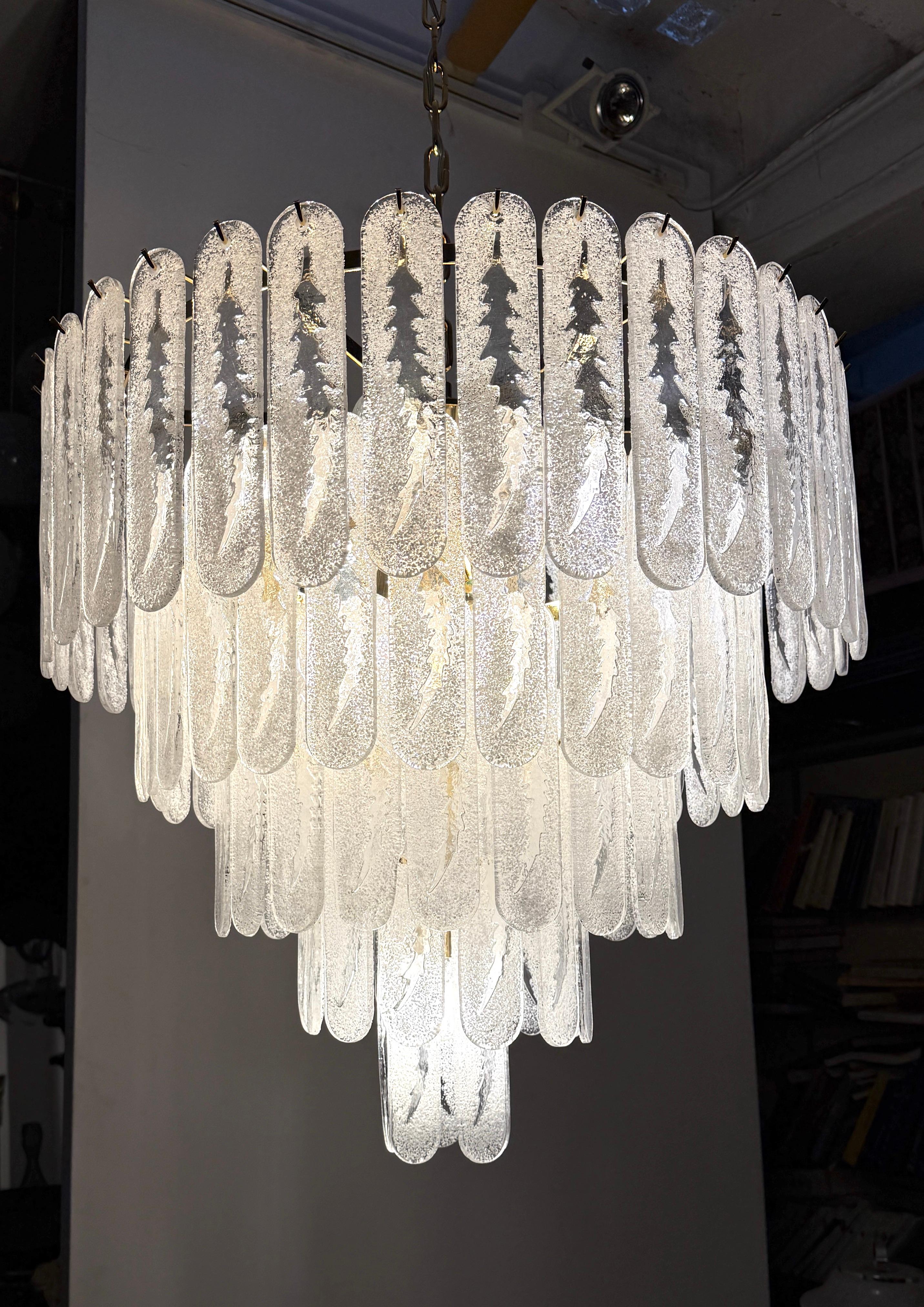 Huge Italian Murano Glass Chandelier In New Condition For Sale In Rome, IT