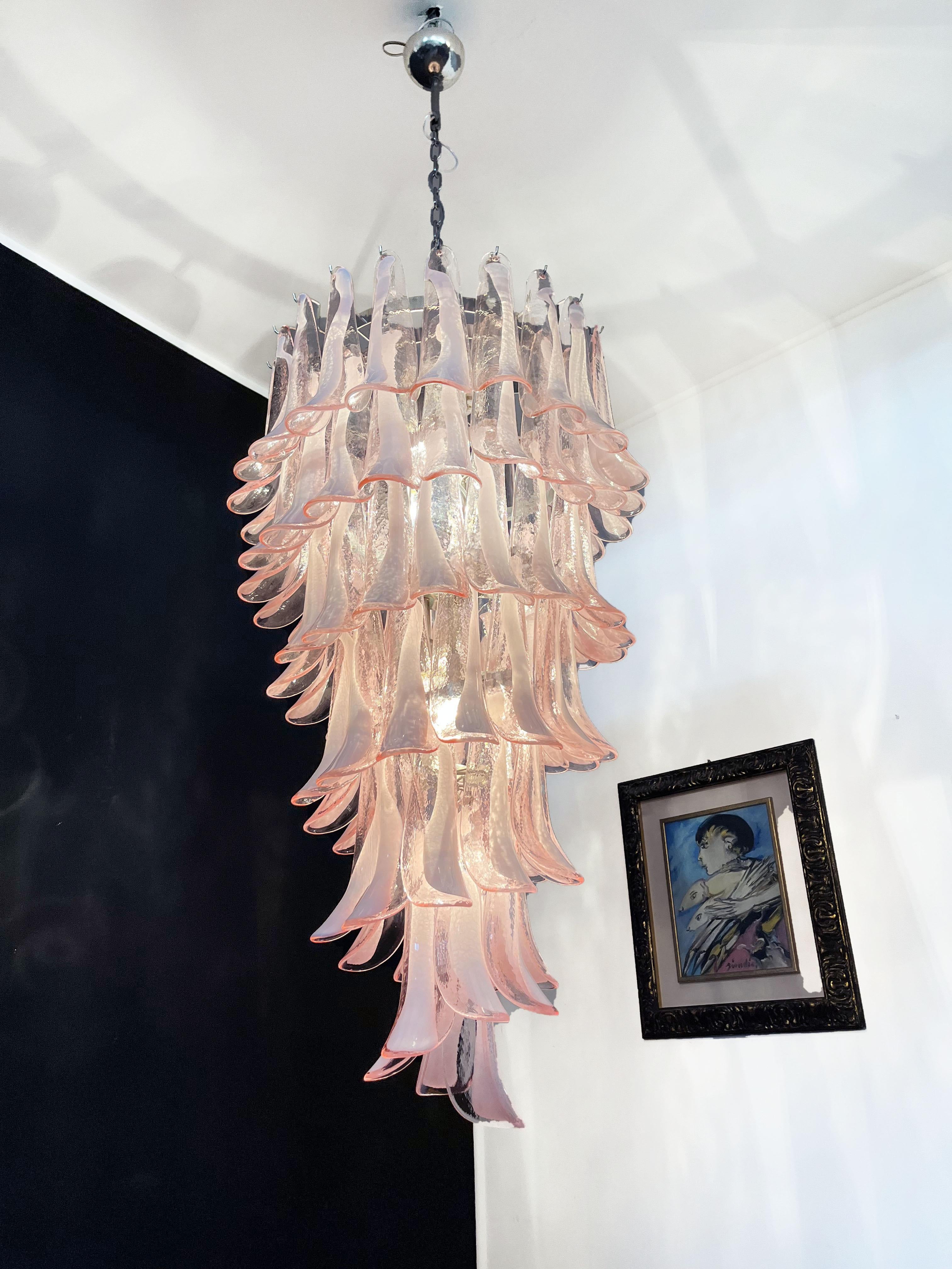 20th Century Huge Italian Murano Glass Spiral Chandelier, 83 Pink Glass Petals For Sale