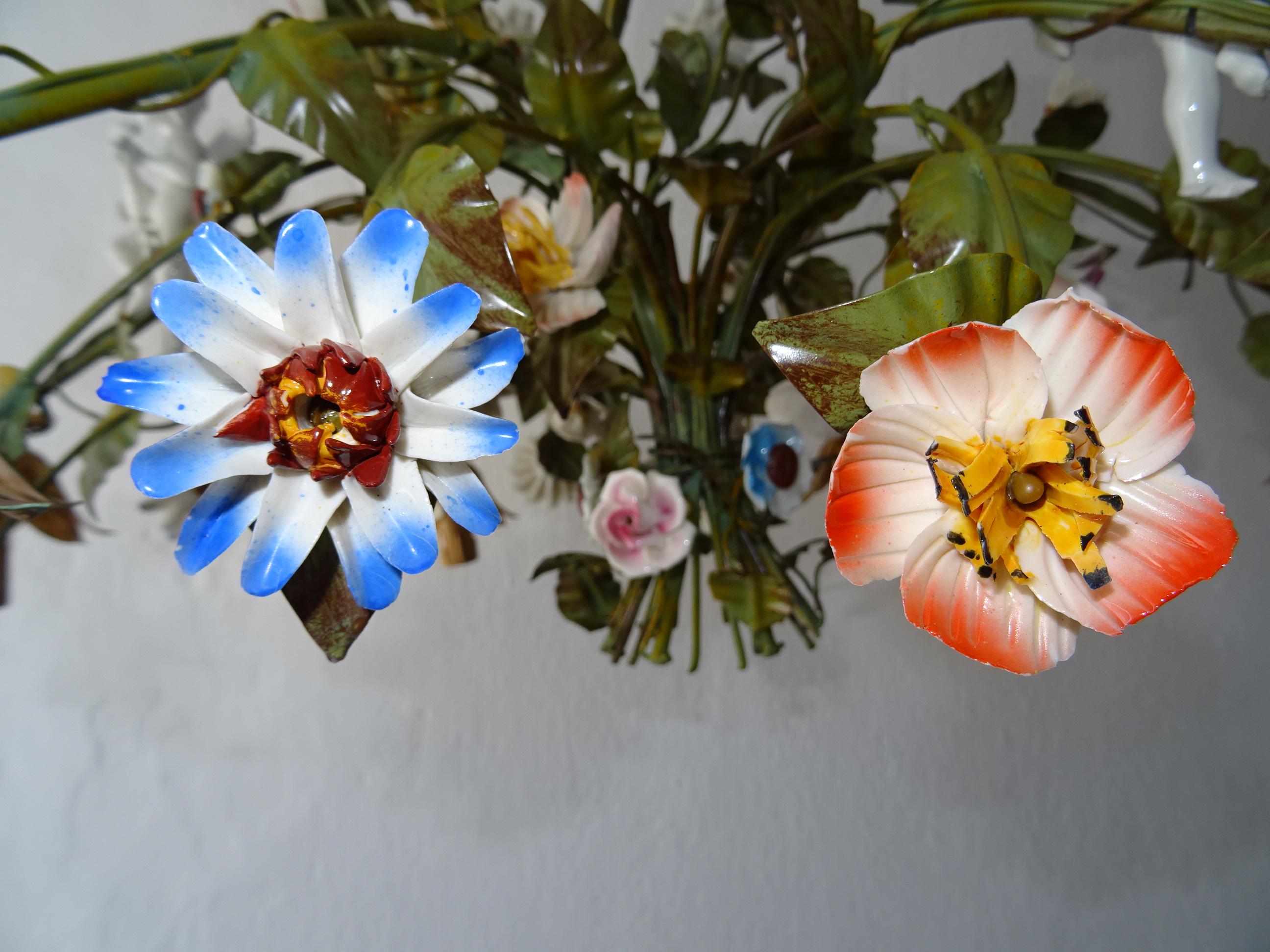 Huge Italian Tole Porcelain Flowers & Cherubs Polychrome Chandelier, circa 1870 7