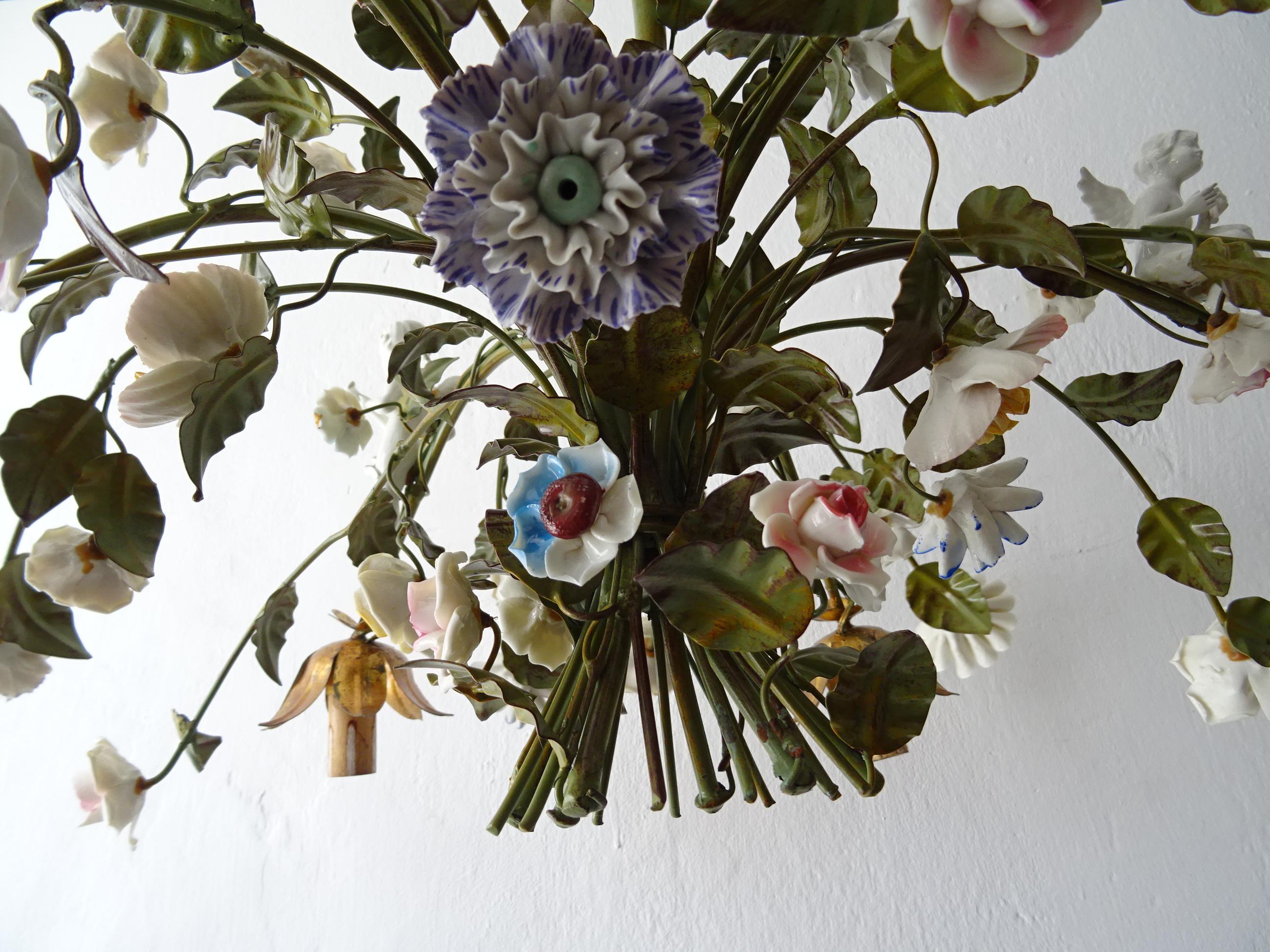 Huge Italian Tole Porcelain Flowers & Cherubs Polychrome Chandelier, circa 1870 10