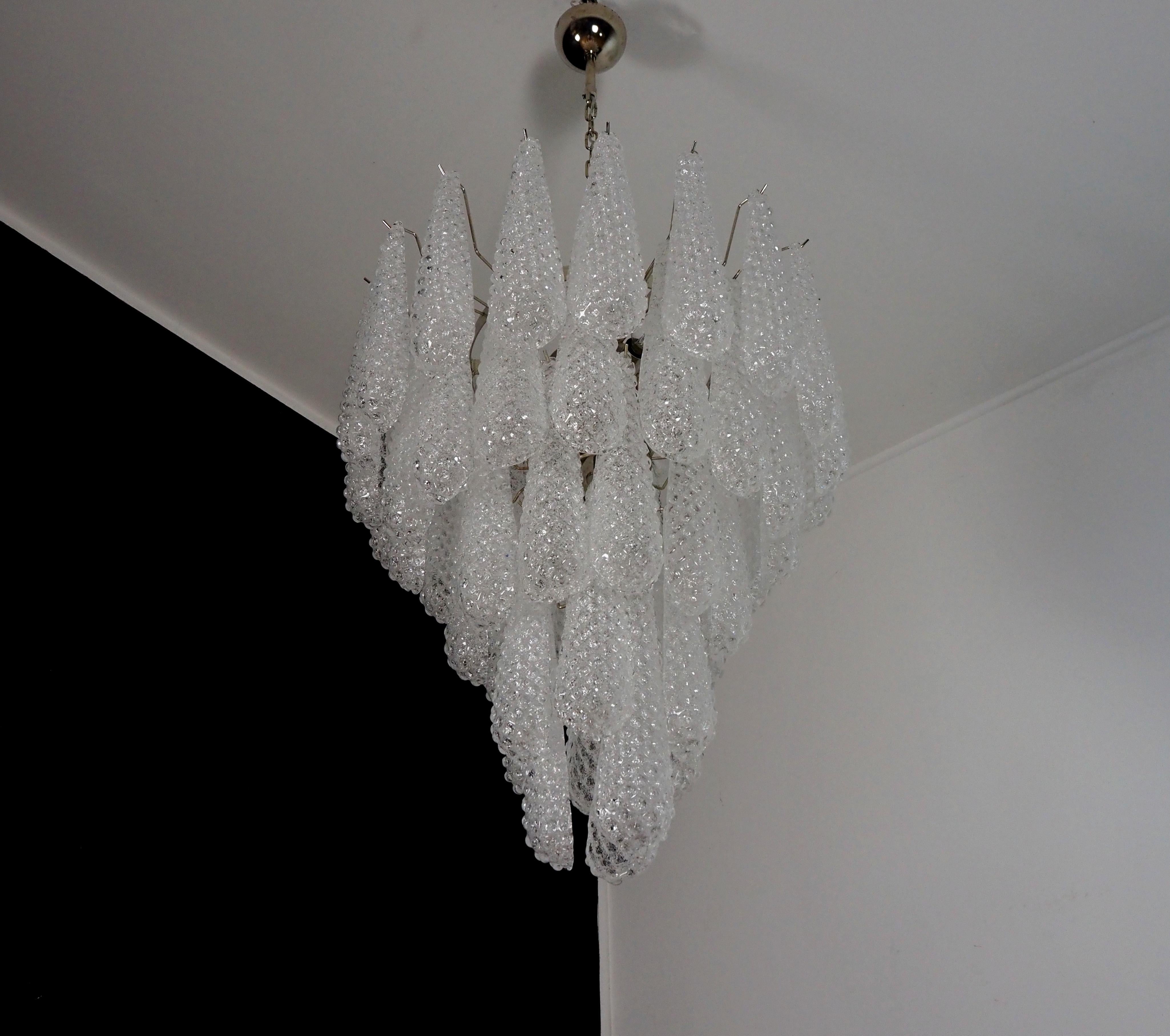 Huge Italian Vintage Murano Chandelier 52 Glass Petals Drop In Good Condition In Gaiarine Frazione Francenigo (TV), IT
