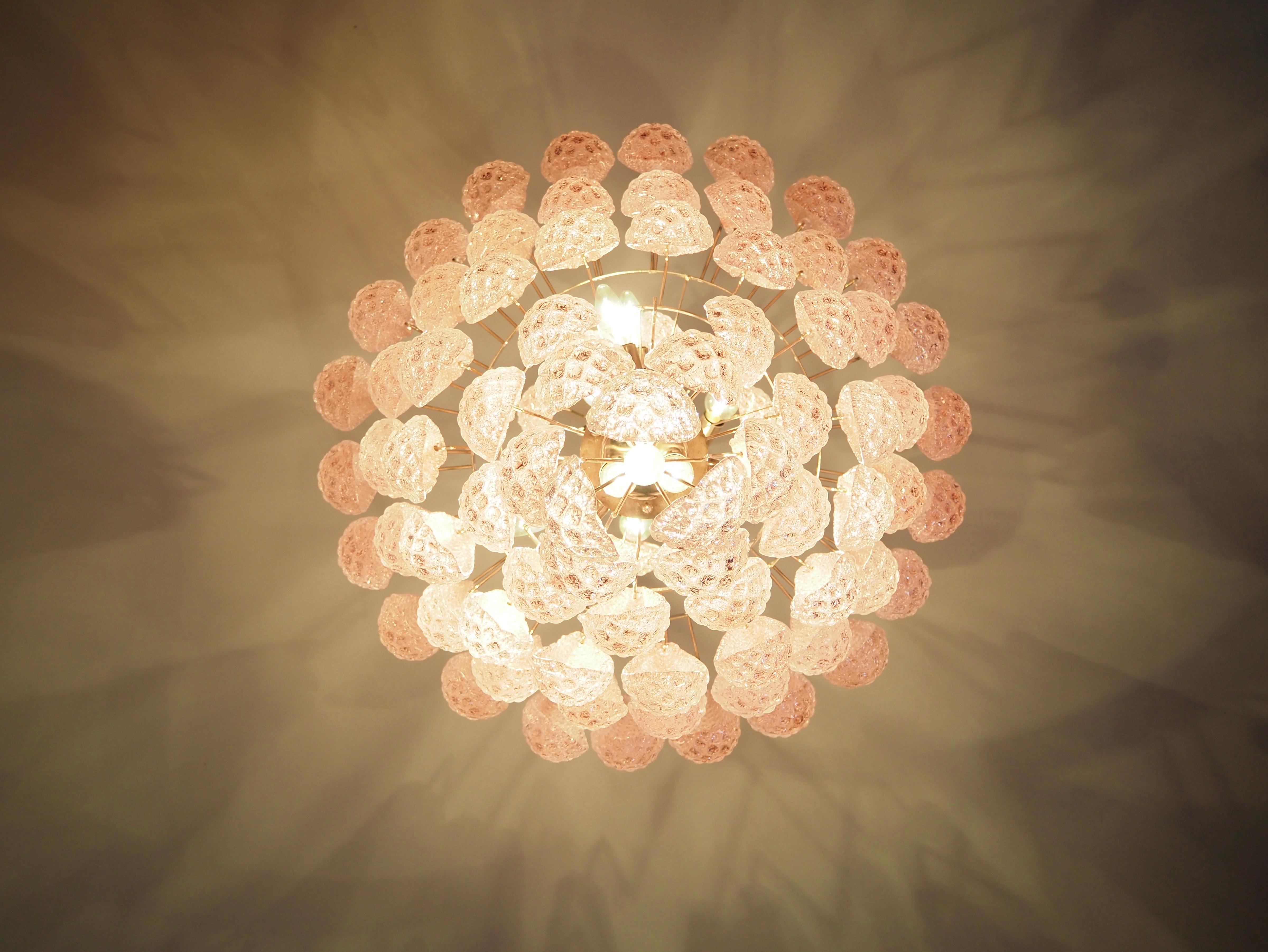 Huge Italian vintage Murano glass chandelier - 85 glass PINK petals drop For Sale 3