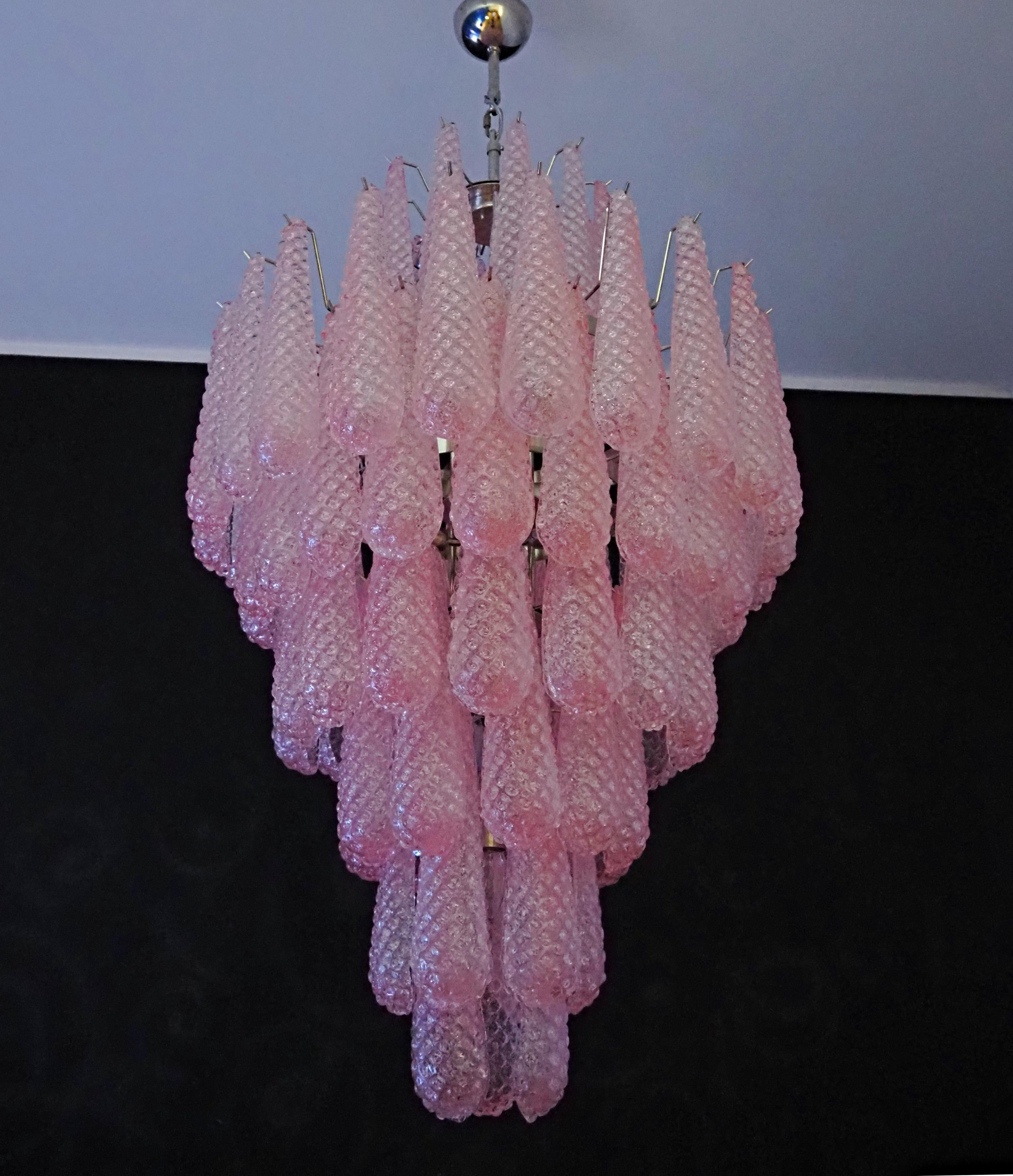 Huge Italian vintage Murano glass chandelier - 85 glass PINK petals drop For Sale 5