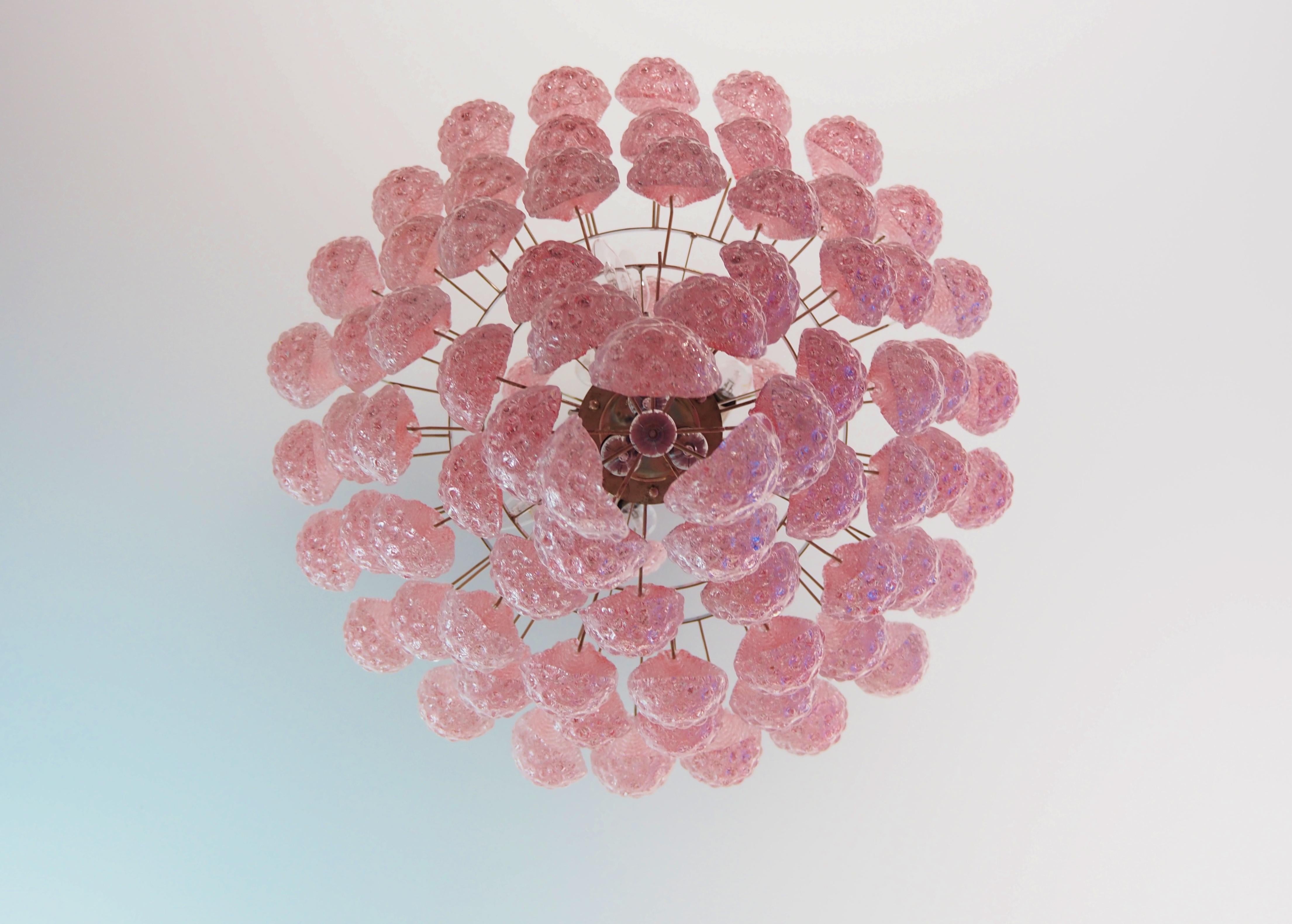 Huge Italian vintage Murano glass chandelier - 85 glass PINK petals drop For Sale 9