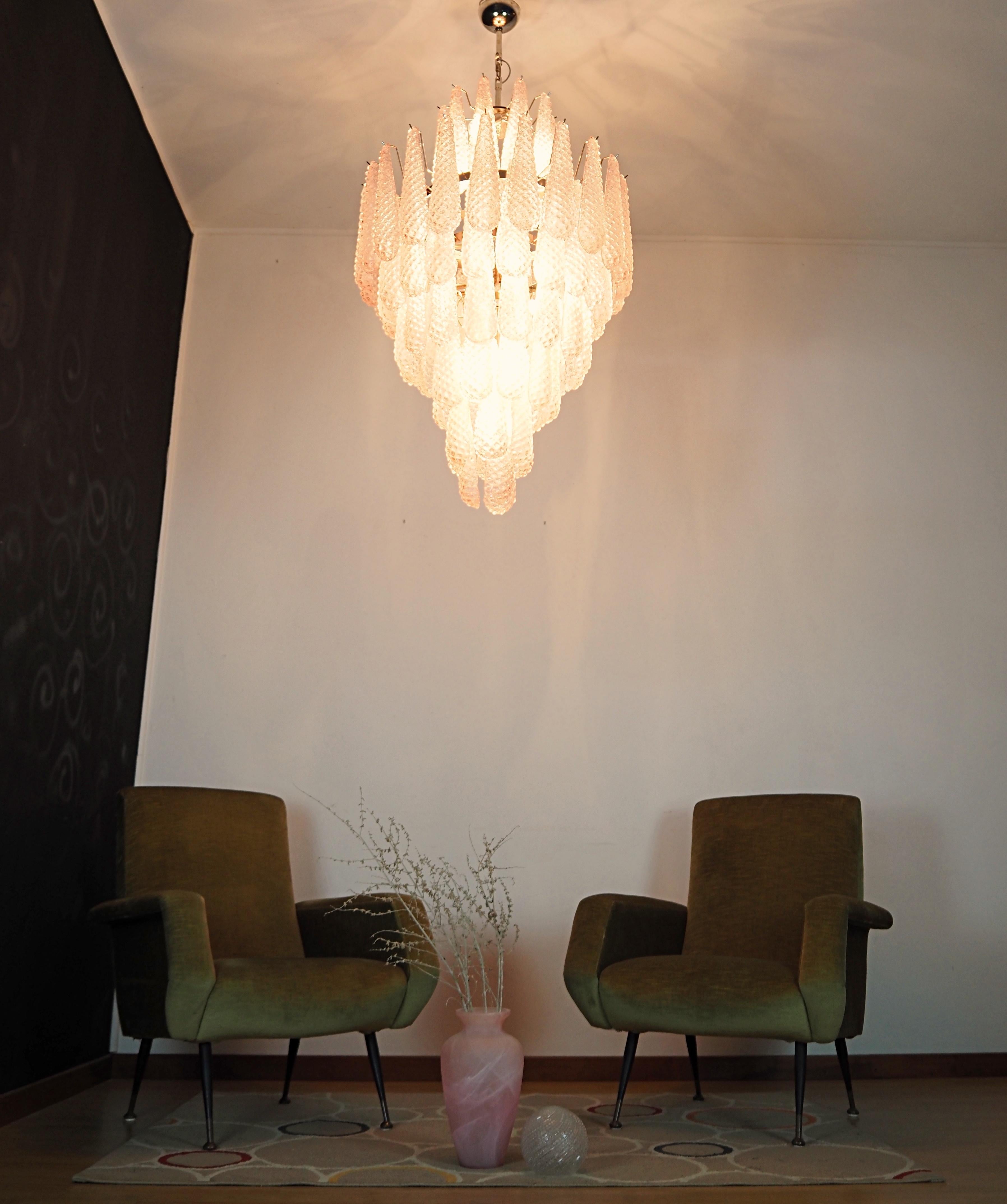 20th Century Huge Italian vintage Murano glass chandelier - 85 glass PINK petals drop For Sale