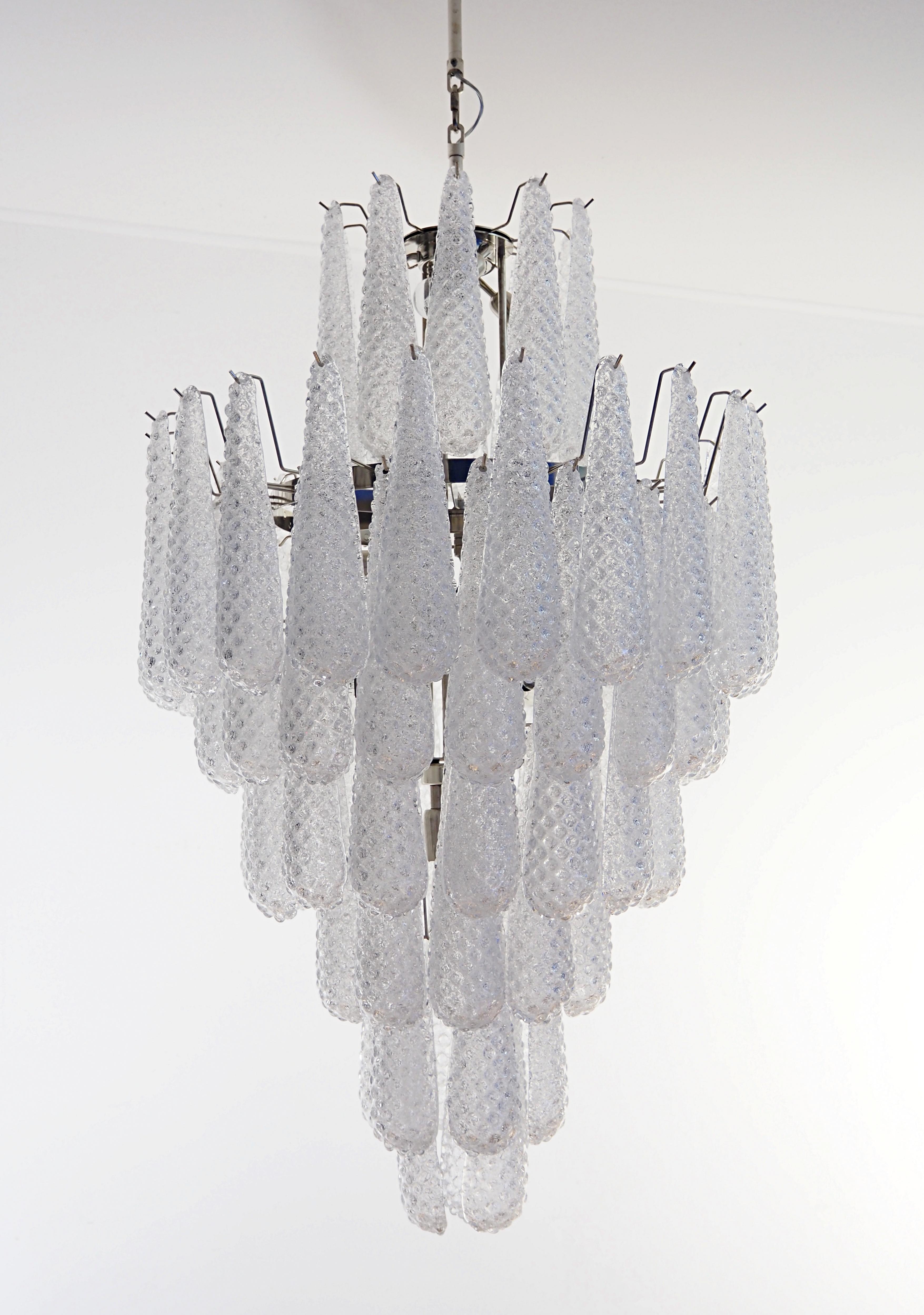 Huge Italian vintage Murano glass chandelier - 85 glass transparent petals drop For Sale 9