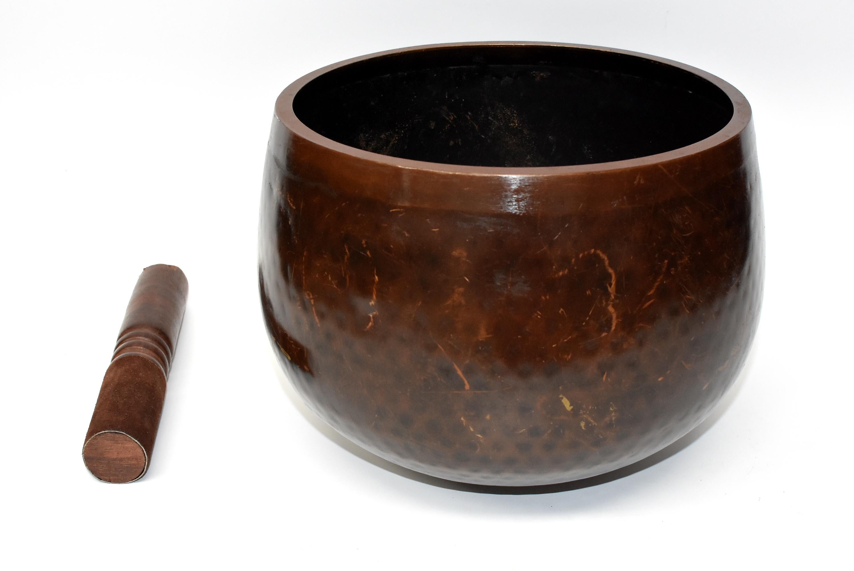 Huge Japanese Antique Bronze Singing Bowl, Copper, Hand-Hammered In Good Condition In Somis, CA