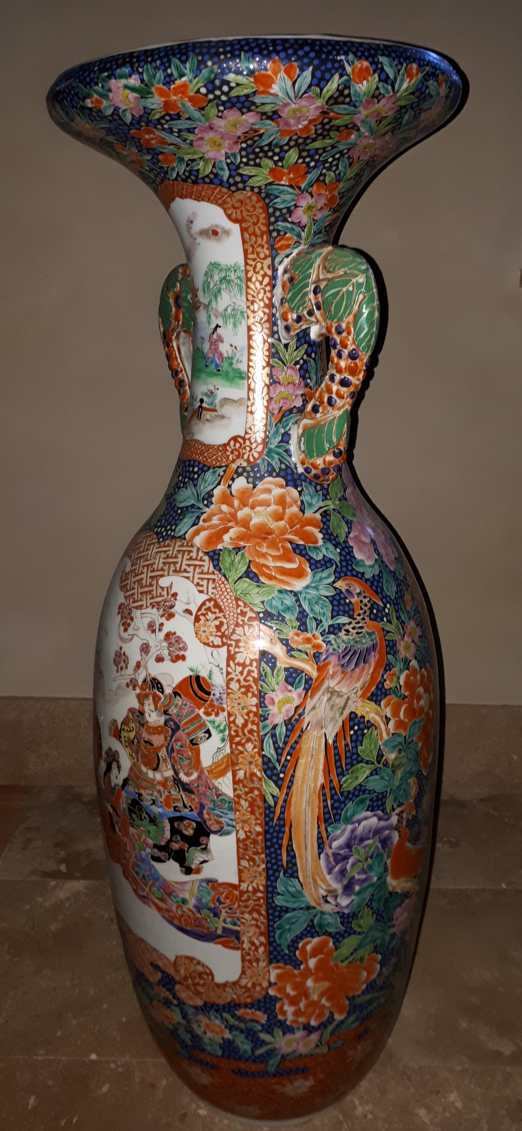 Porcelain Huge japanese Arita porcelain vase with Imari samurai design, Japan Meiji period For Sale