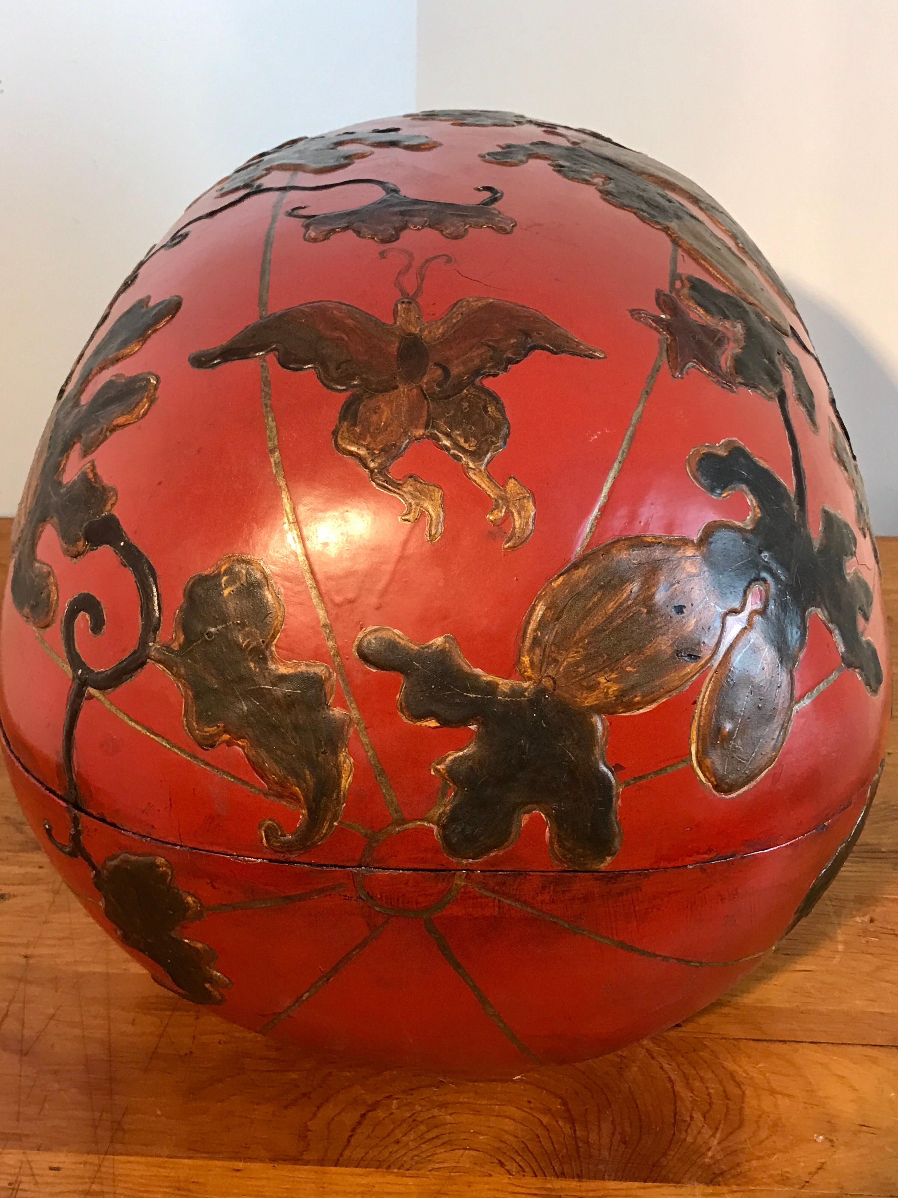 Huge Japanese Red Lacquerware Gourd Motif Box 3