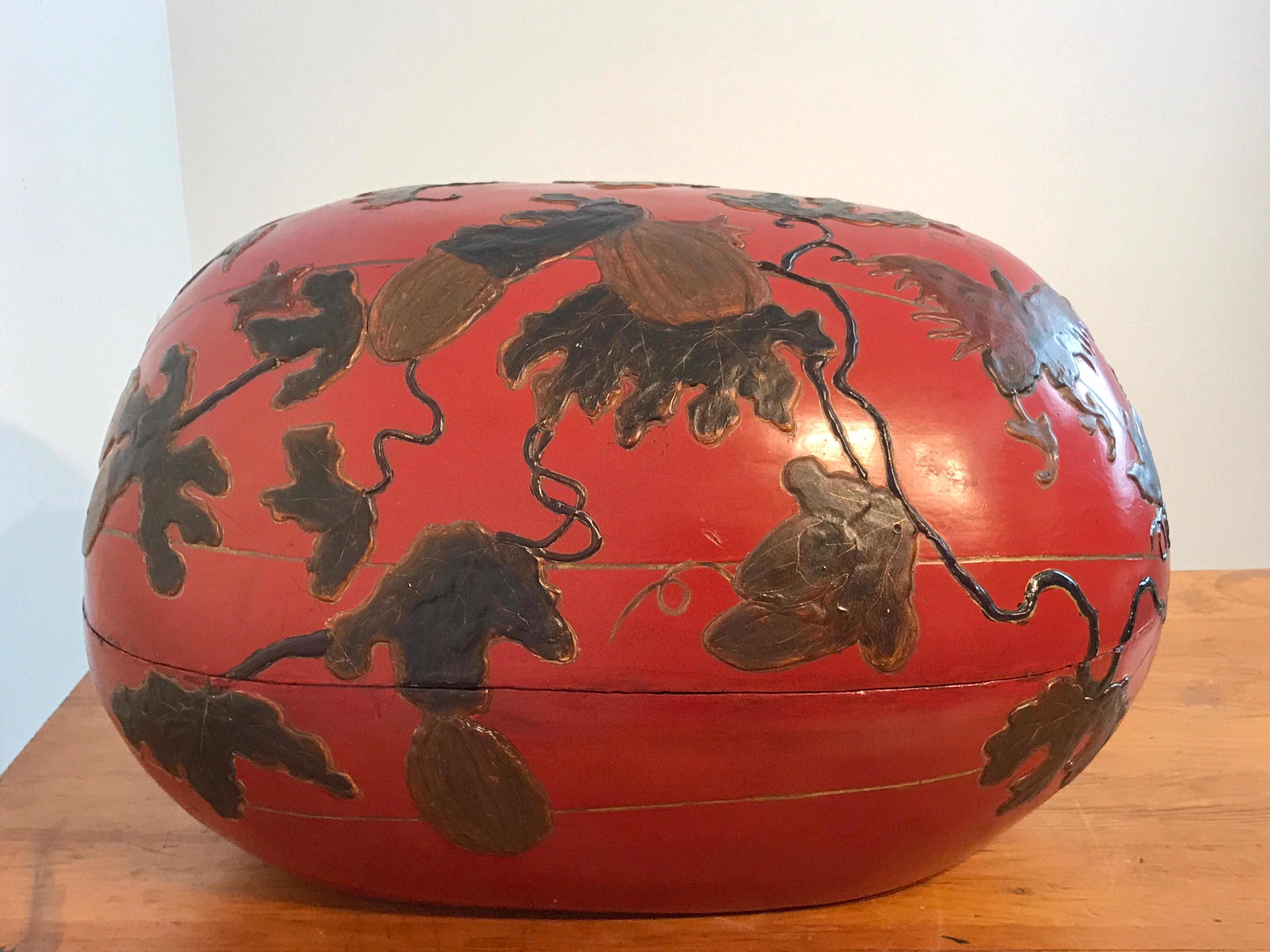 Huge Japanese Red Lacquerware Gourd Motif Box 1