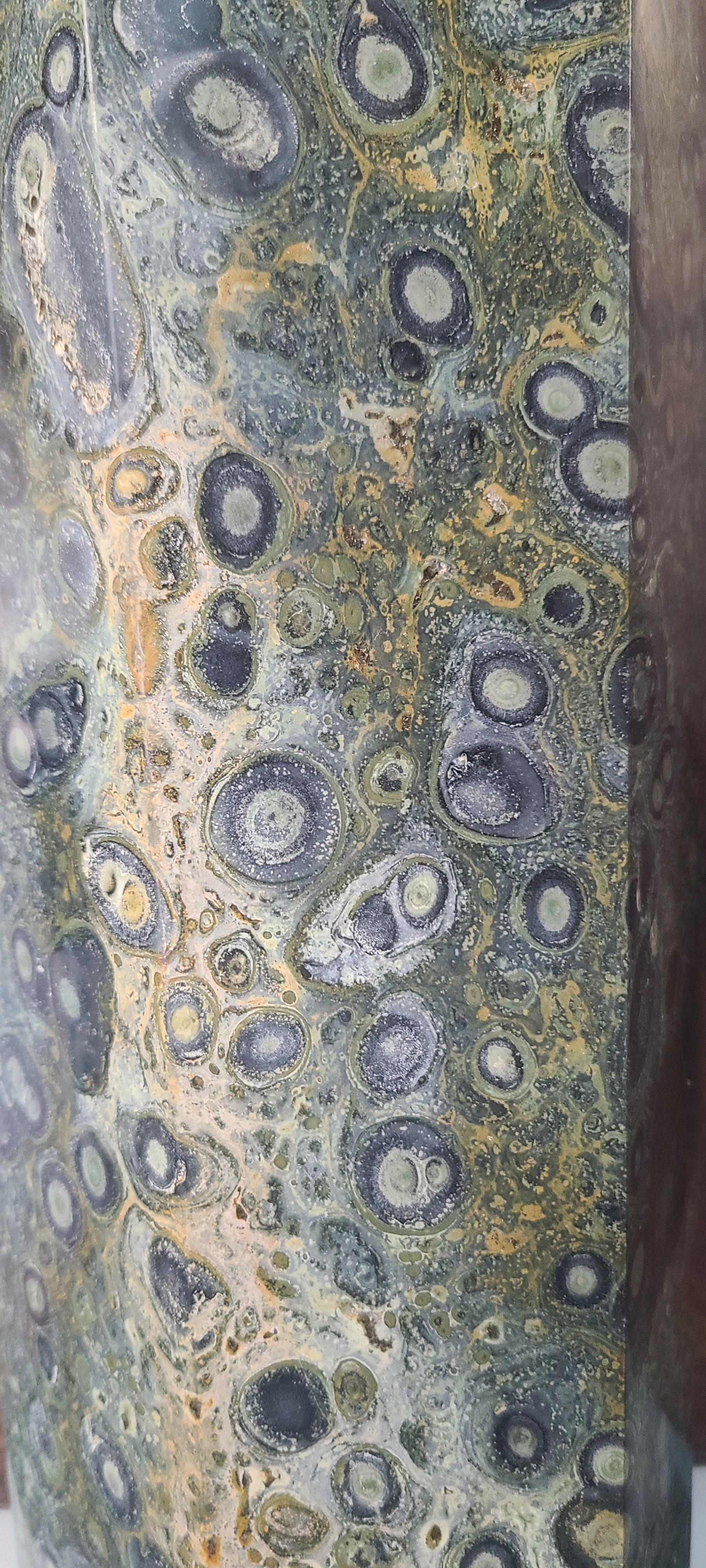 Polished Huge jasper : kambaba / orbicular. Hexagon obelisk form, polished For Sale