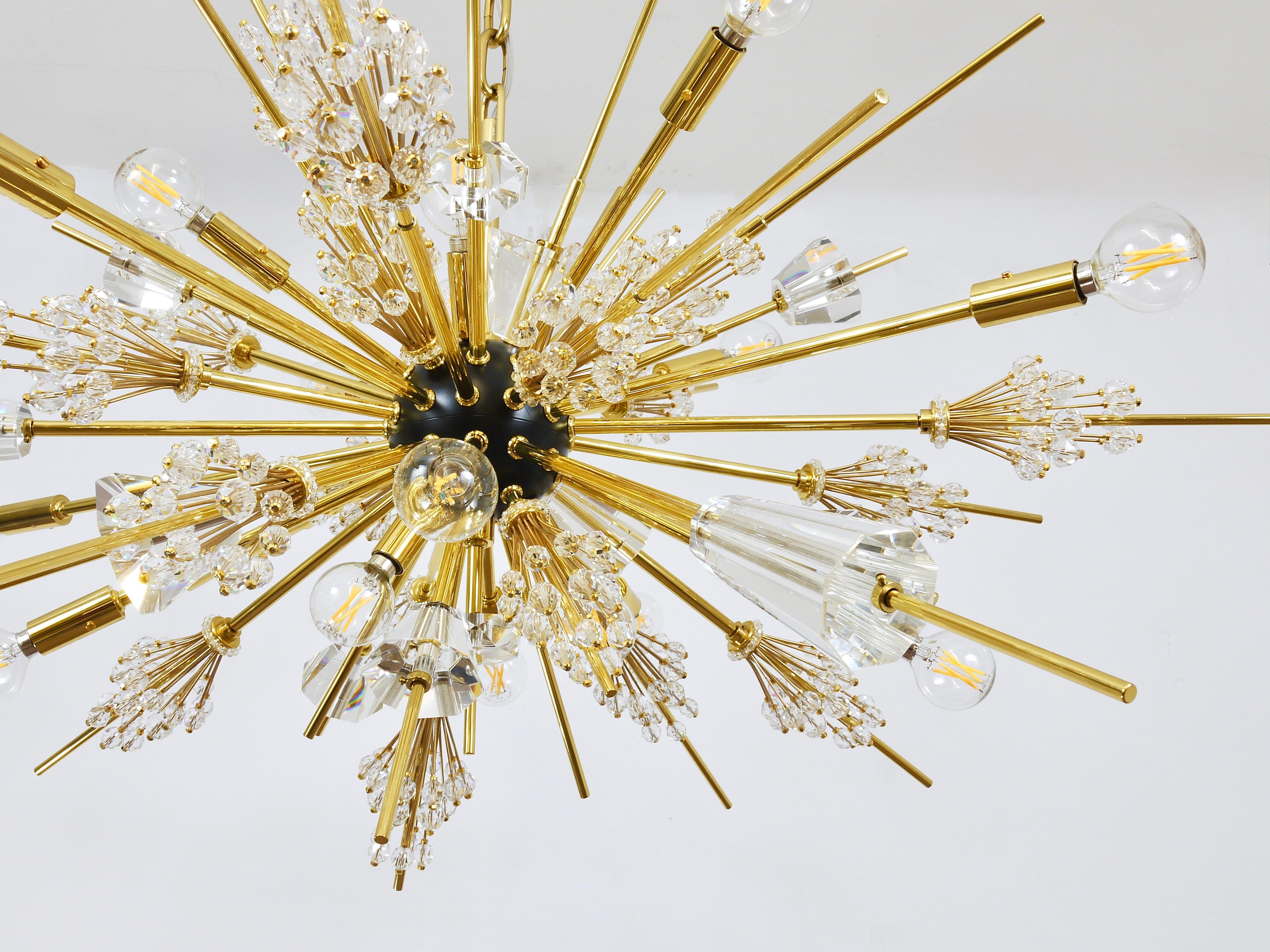 I.L.A. Lobmeyr Metropolitan Opera Sputnik Cristal Brass Met Chandelier Vienne en vente 3