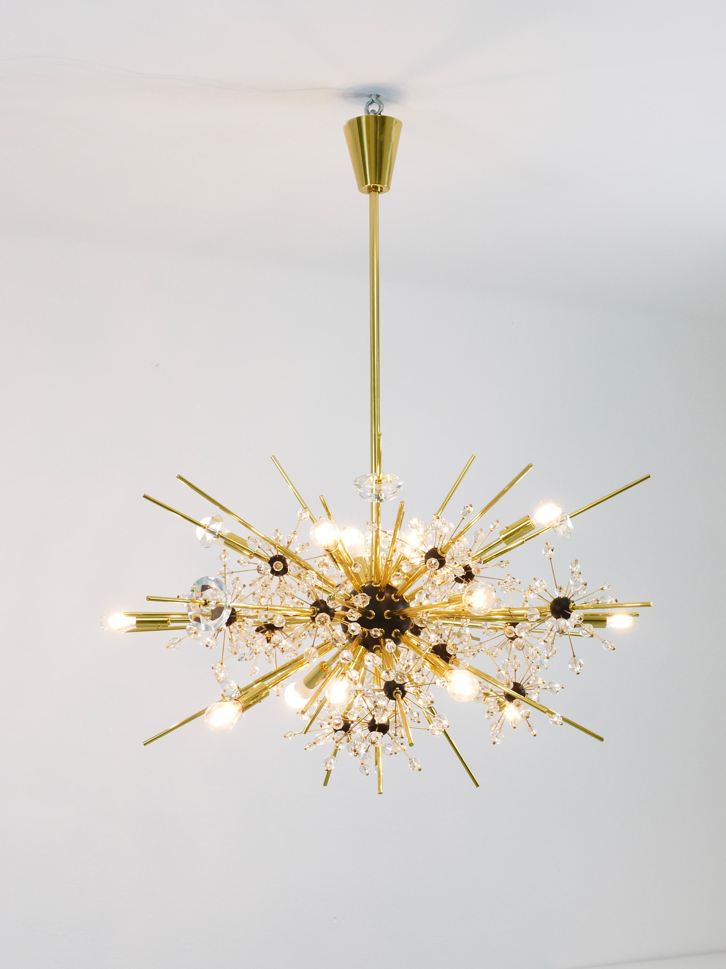 Riesiger J.L. Lobmeyr Metropolitan Opera Sputnik Kristall Messing Met Kronleuchter Wien (Moderne der Mitte des Jahrhunderts) im Angebot