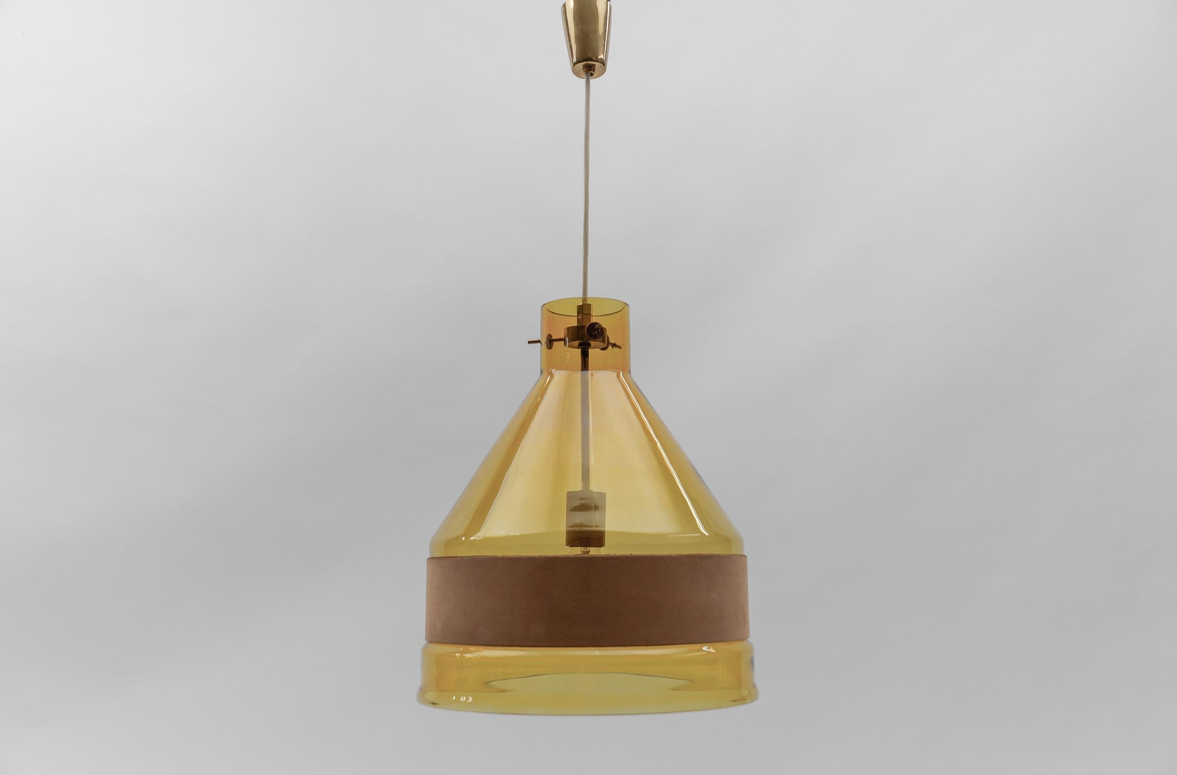 Huge J.T. Kalmar Yellow Tinted Glass Pendant Lamp with Leather, Austria 1970s In Good Condition For Sale In Nürnberg, Bayern