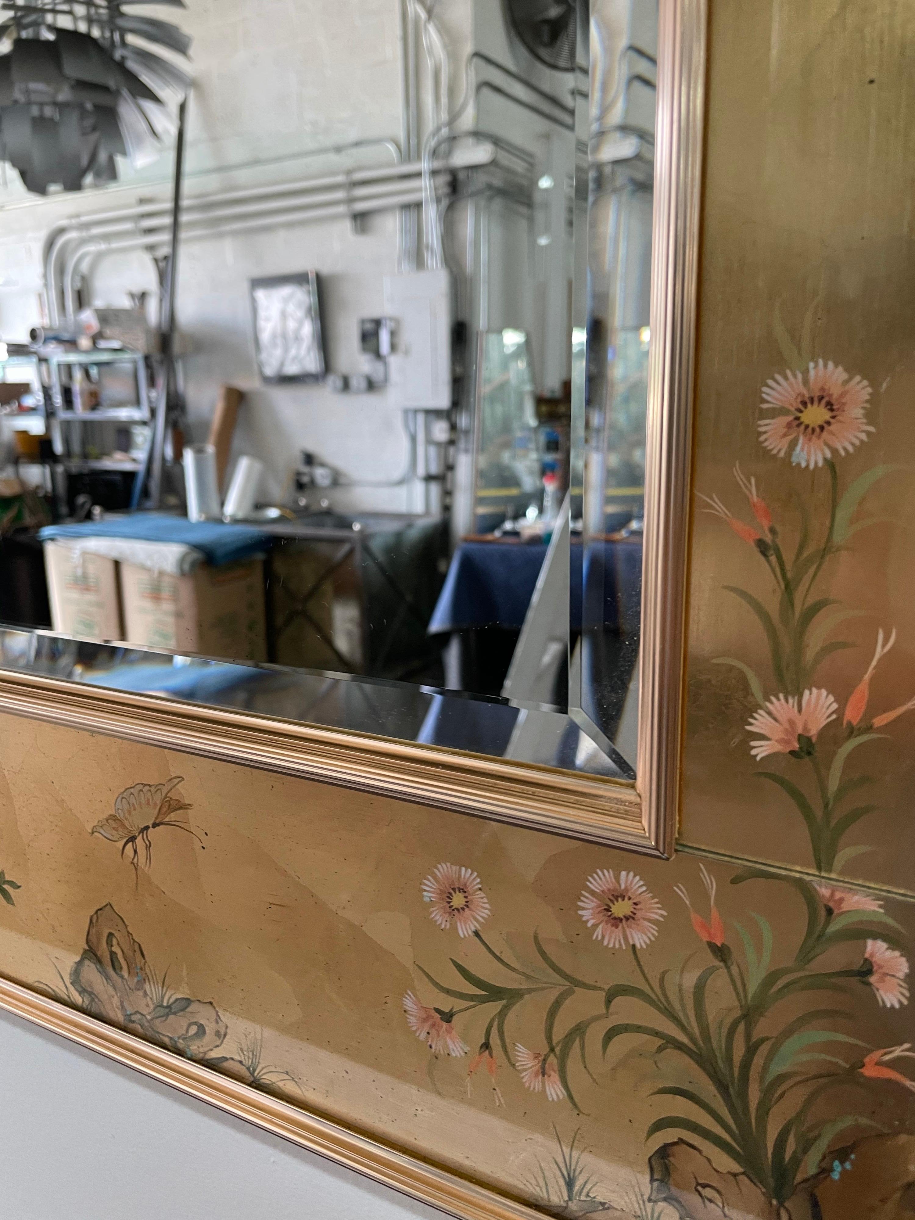 Grand miroir encadré avec cadre en glomis peint à l'envers dans le style Chinoiserie en vente 3
