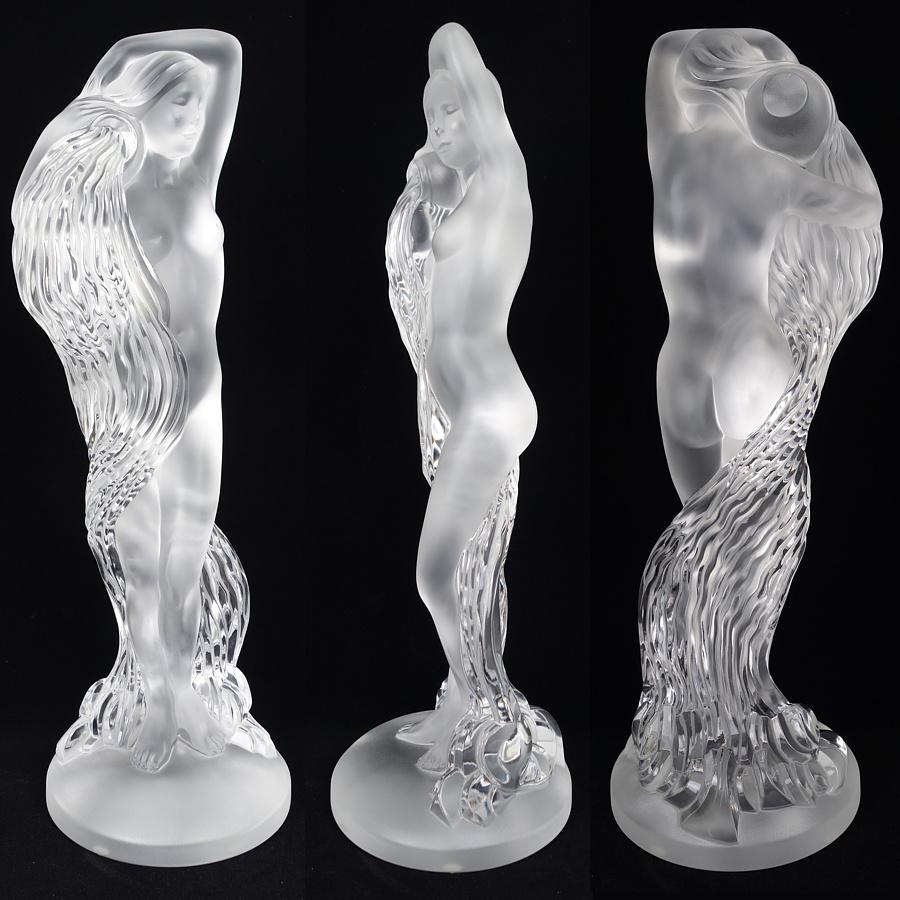 Presenting this massive, limited edition “Grand Nue Nereides” Lalique sculpture in etched and polished clear crystal. This stunning figure is limited to 999 pieces world-wide of which this is number 650. Signed on the underneath 