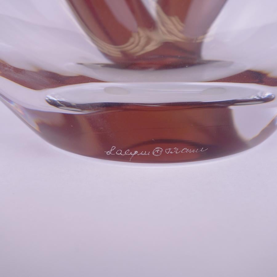 Grand vase Lalique « Martinique » en cristal rouge ambré à motifs floraux Marie Claude 1993 en vente 1
