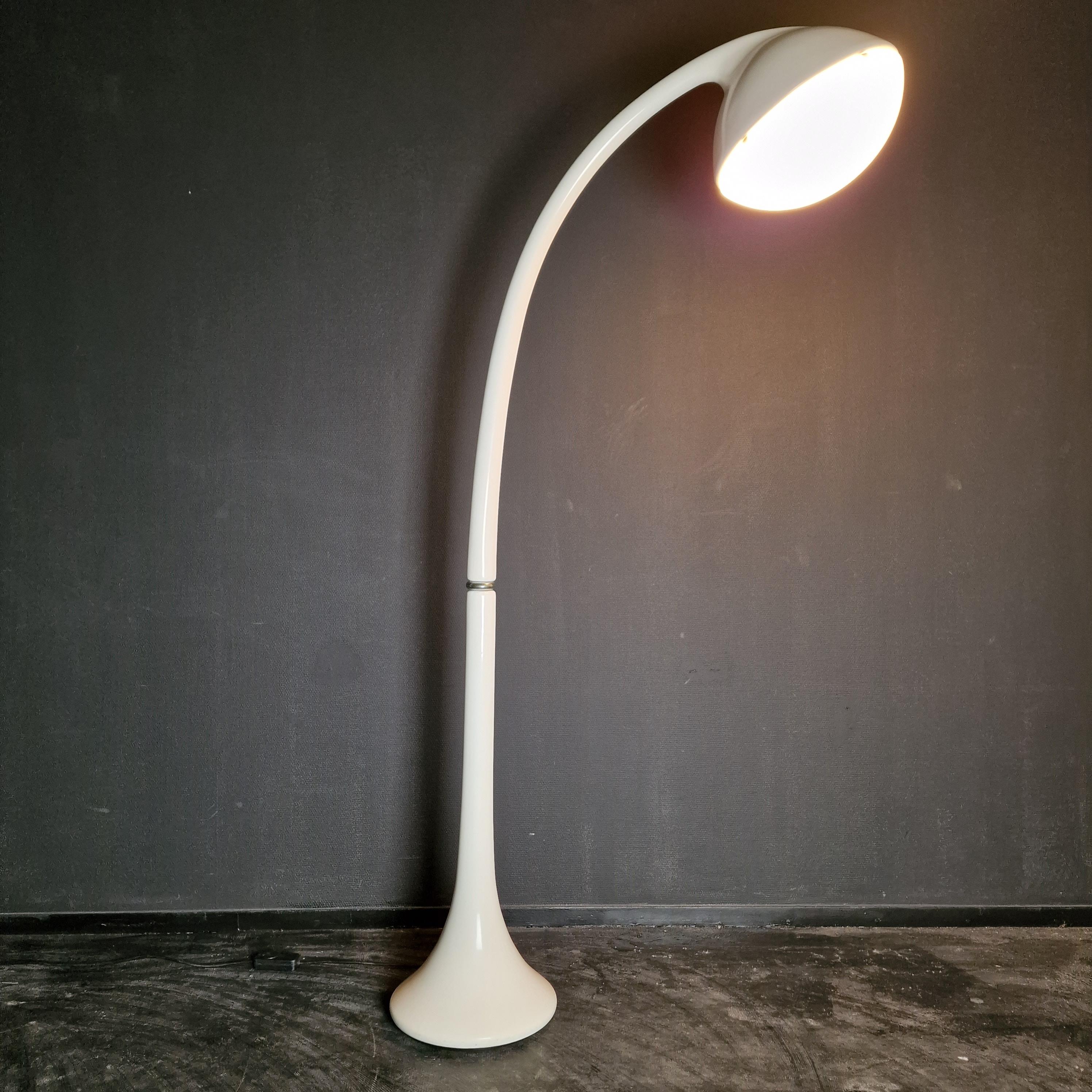 Große Stehlampe „Lampione“ von Fabio Lenci für Guzzini, Italien, 1970er Jahre (Italienisch) im Angebot