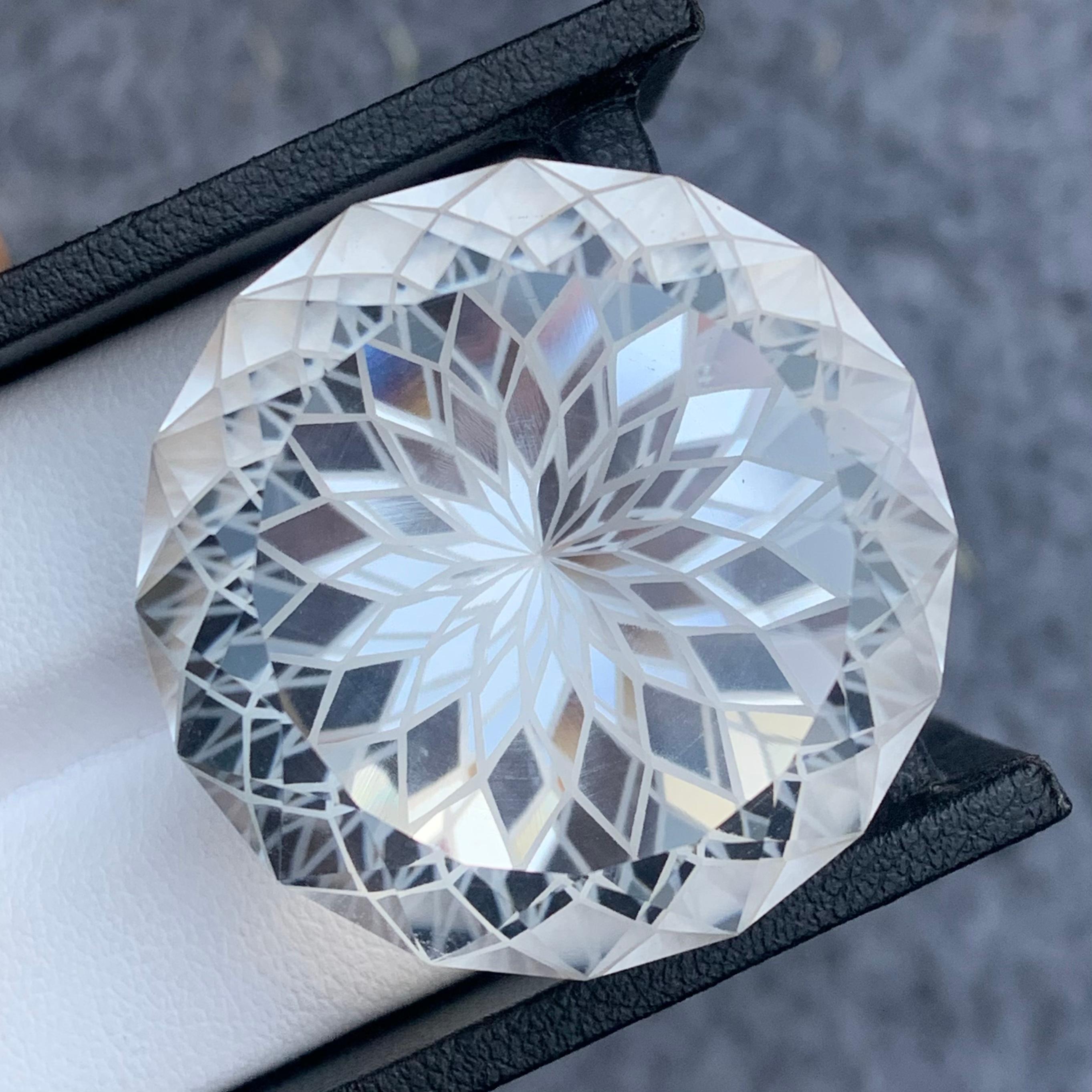 Très grand quartz de cristal naturel transparent non serti de 125,40 carats pour collier de bijoux en vente 1