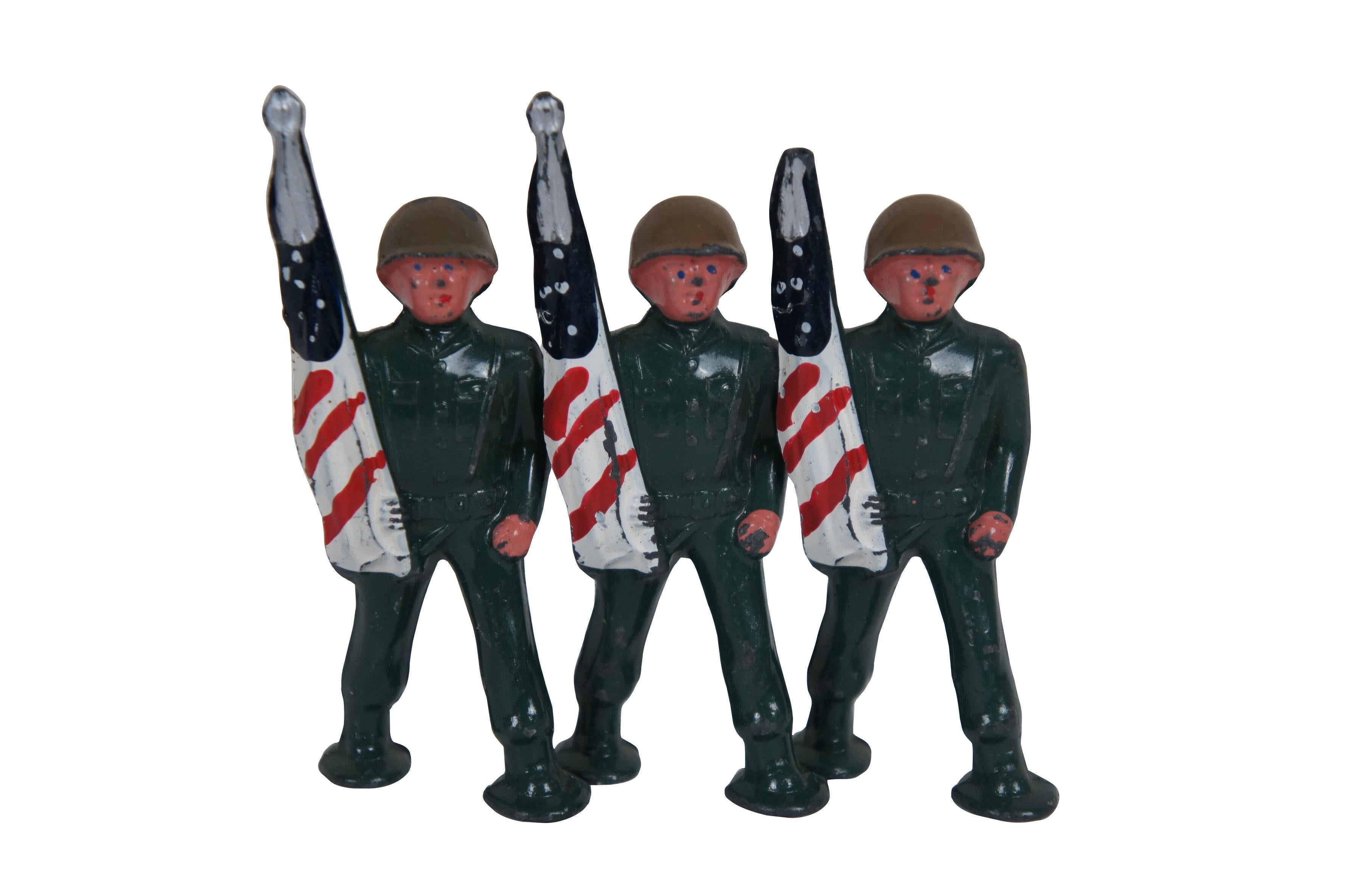 Huge Lot 106 Barclay Manoil Podfoot Lead Toy Soldiers US Military Army Figures In Good Condition For Sale In Dayton, OH