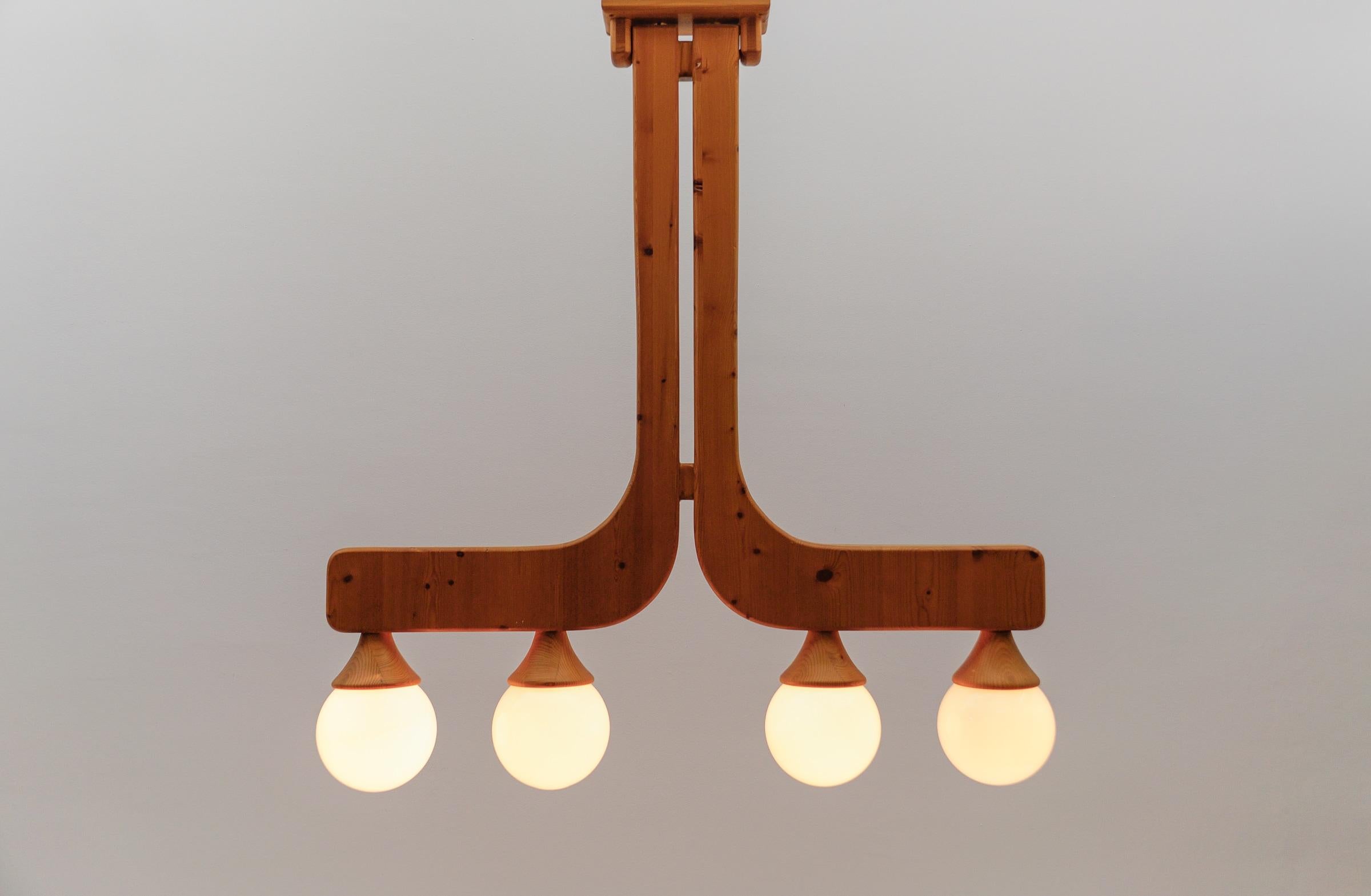 Wunderschöne Pendelleuchte aus Holz von Domus, 1970er Jahre, Italien (Italienisch)
