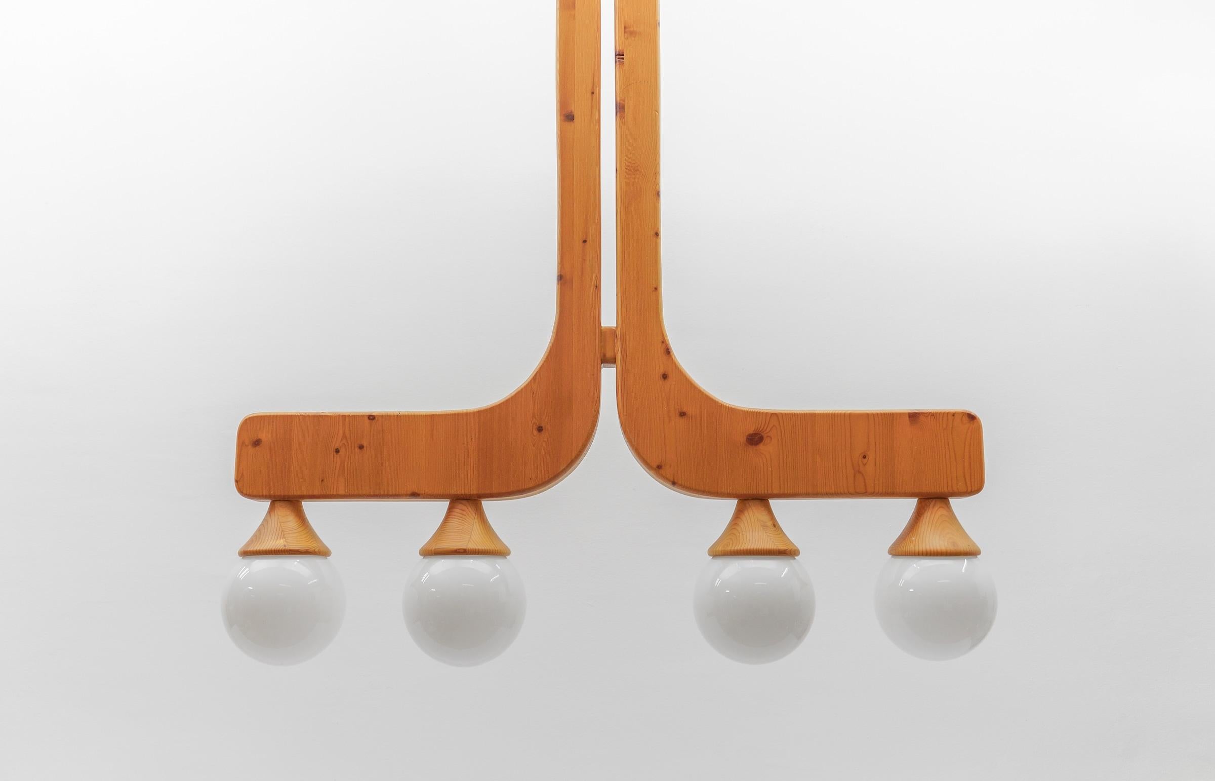 Wunderschöne Pendelleuchte aus Holz von Domus, 1970er Jahre, Italien (Ende des 20. Jahrhunderts)