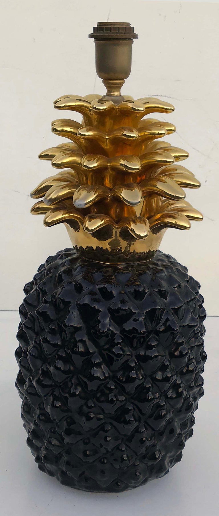 Superb Huge Maison Lancel Ceramic Lamp , Black And Gold Pineapple look.
1 light , 100 watts max bulb .
With shade : 40