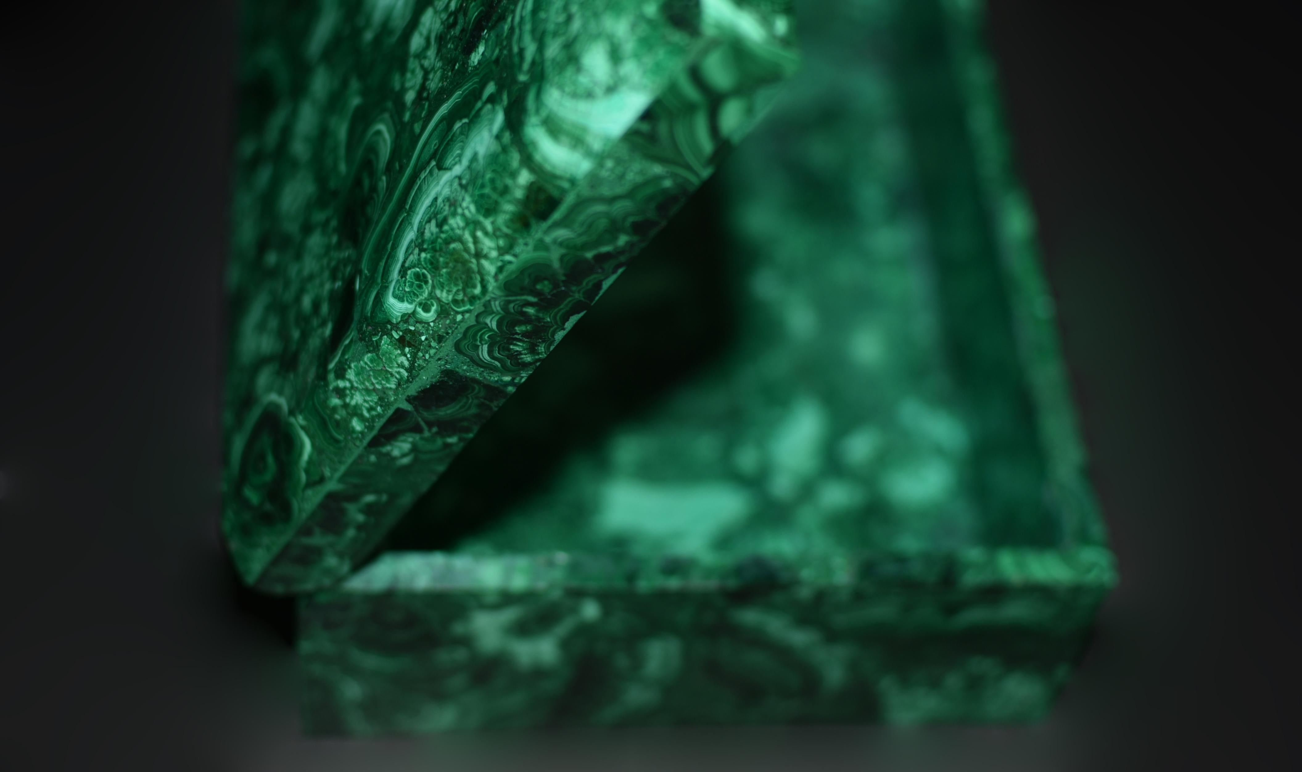 Enorme scatola di malachite da 8 pollici in vendita 2