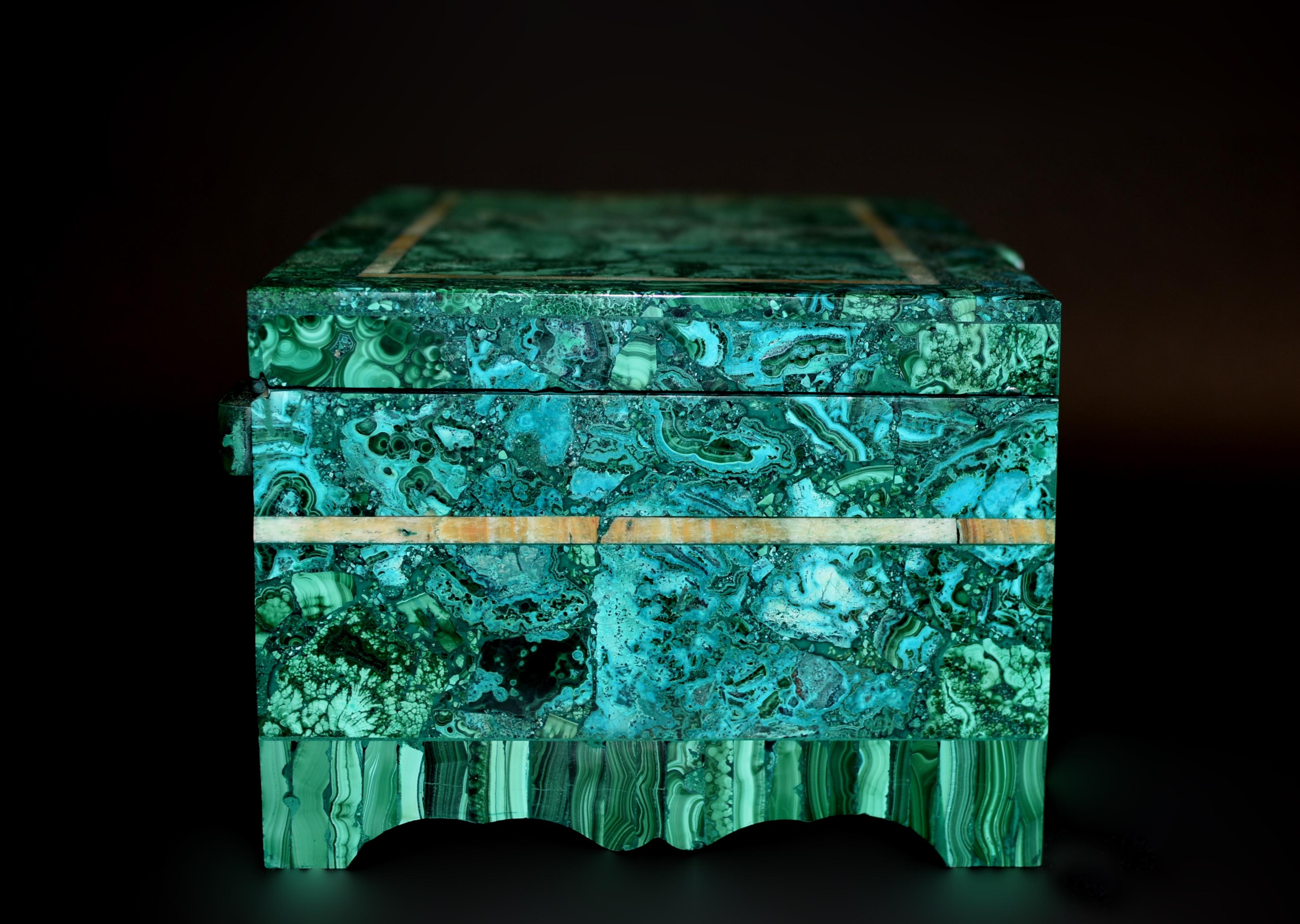 Grand Malachite Jewelry Box 10 Lb For Sale 3
