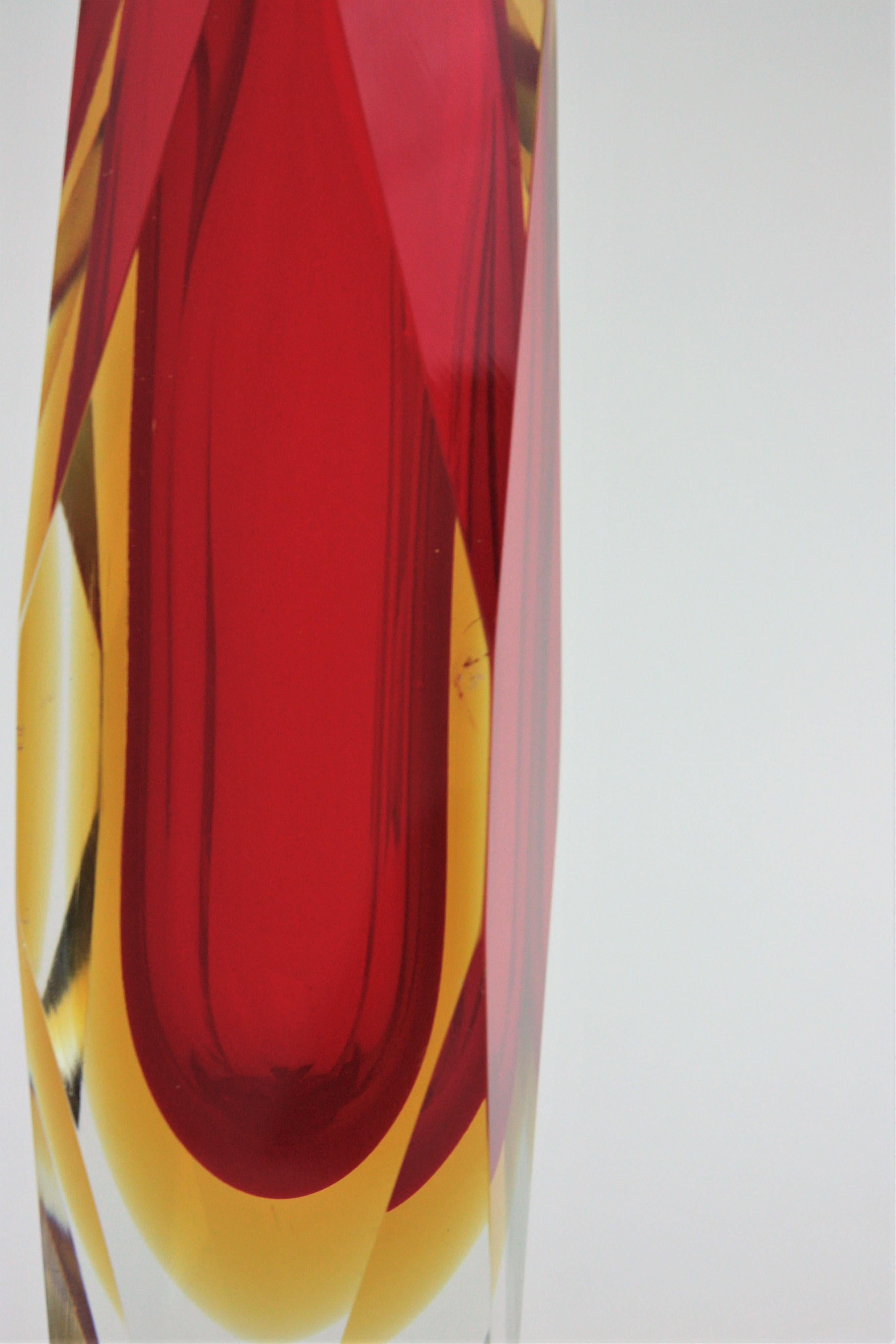 Huge Mandruzzato Murano Faceted Sommerso Red and Yellow Art Glass Vase 8