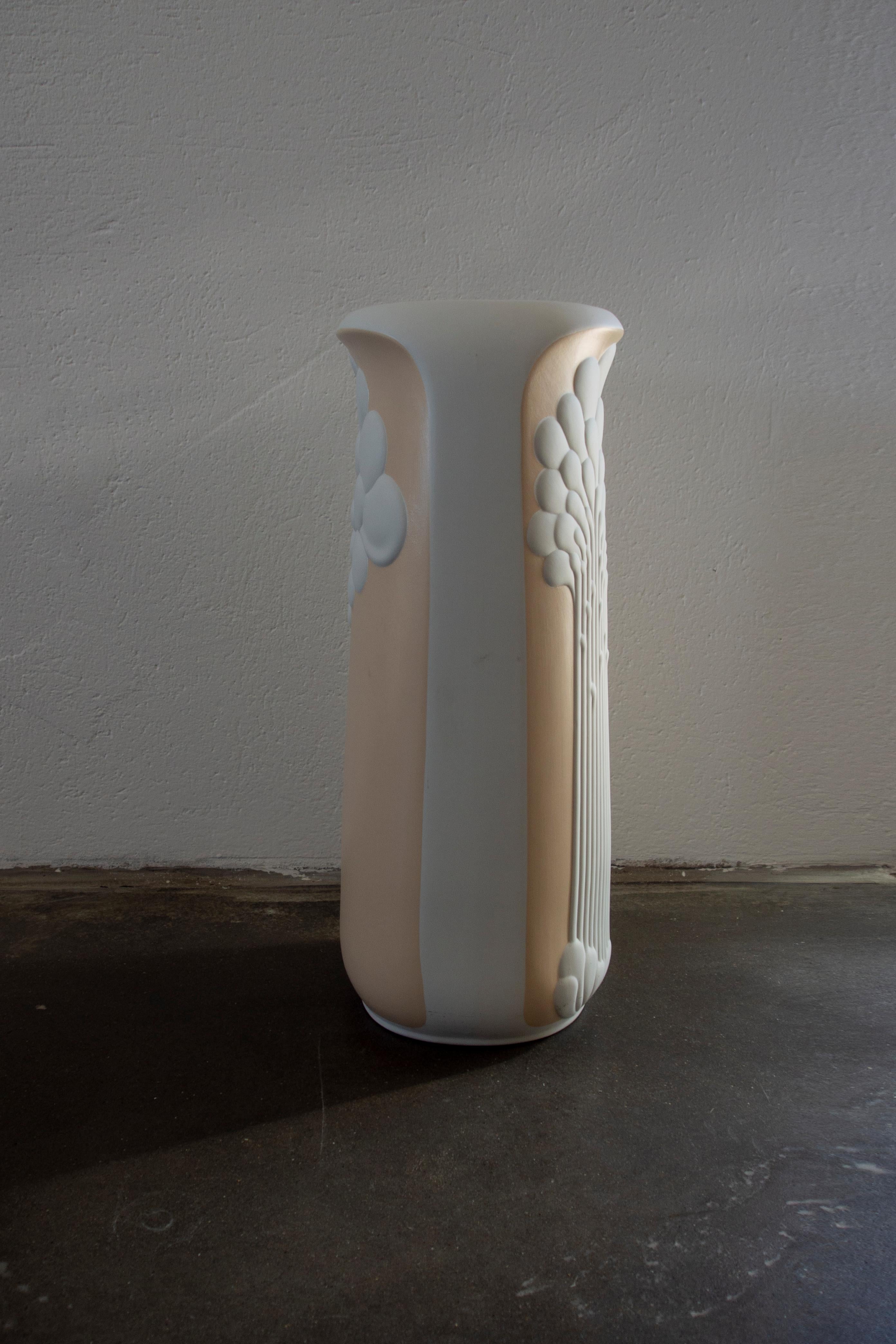 In this listing you may find a gorgeous, huge Op Art floor vase in white and sand, unglazed bisque porcelain designed by Manfred Frey and signed M. Frey. He was an in-house designer for Kaiser in Germany. The porcelain vase is quite large and rare